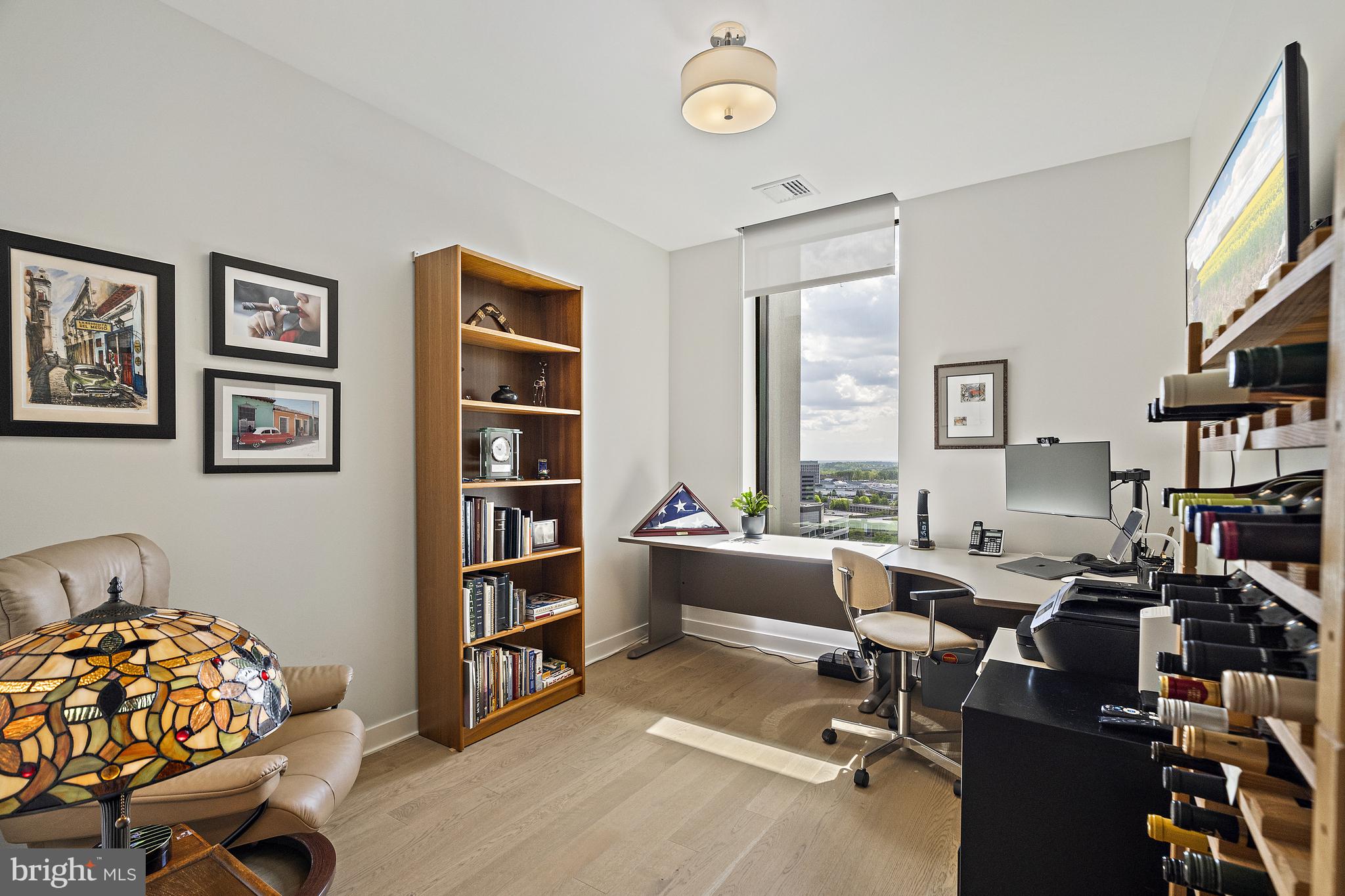 THE VERSE CONDO - Residential