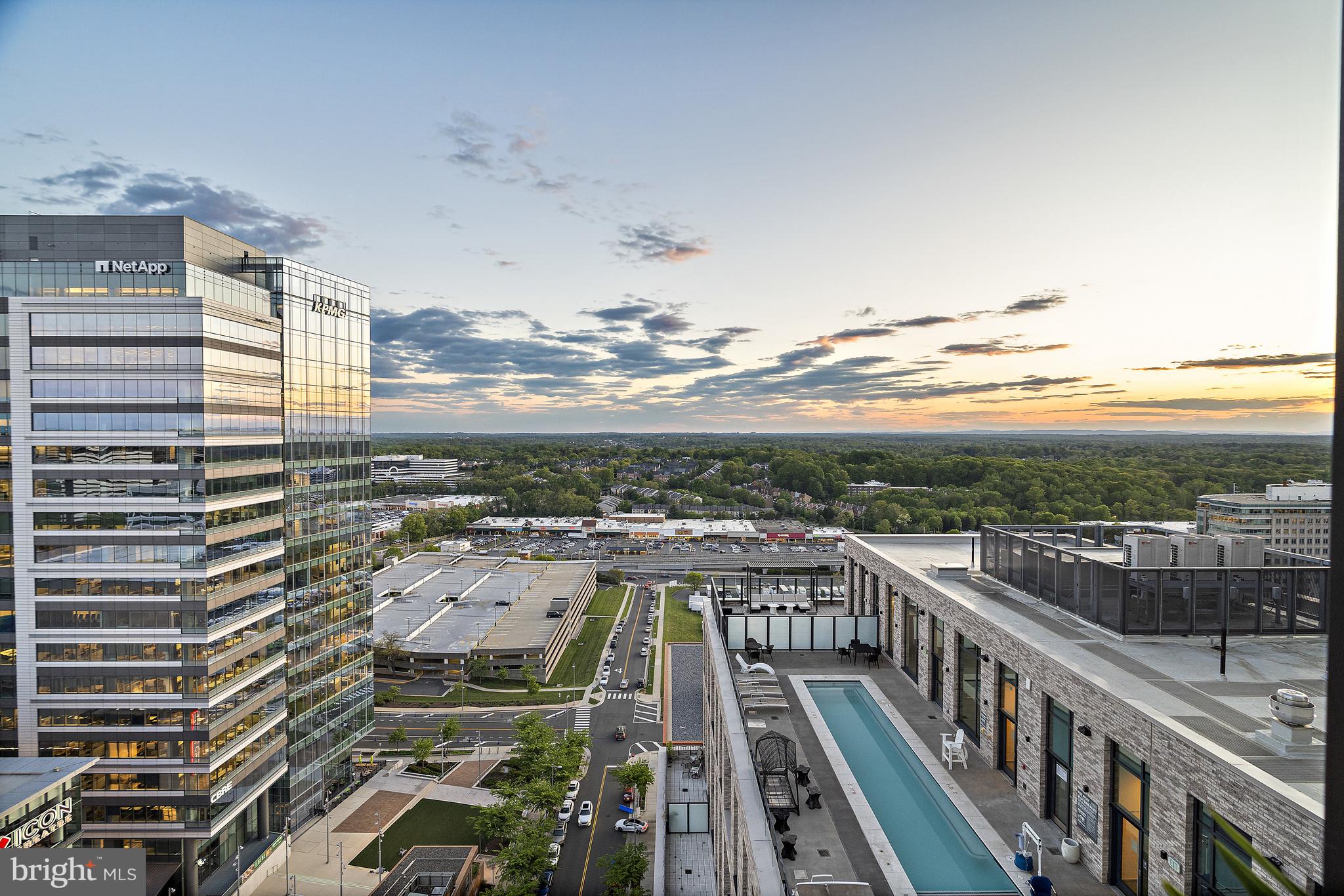 THE VERSE CONDO - Residential