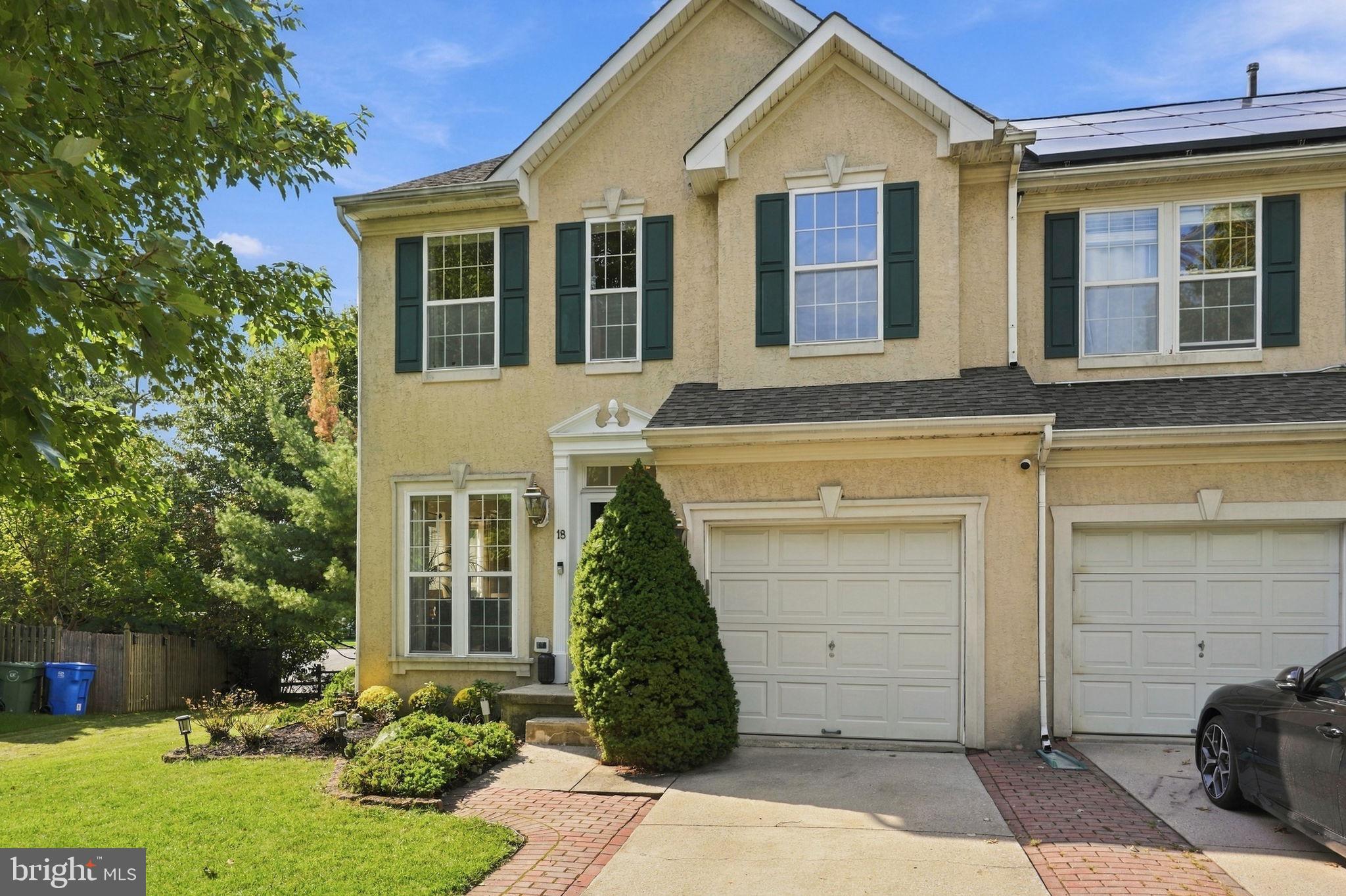 18 BRIDLE COURT