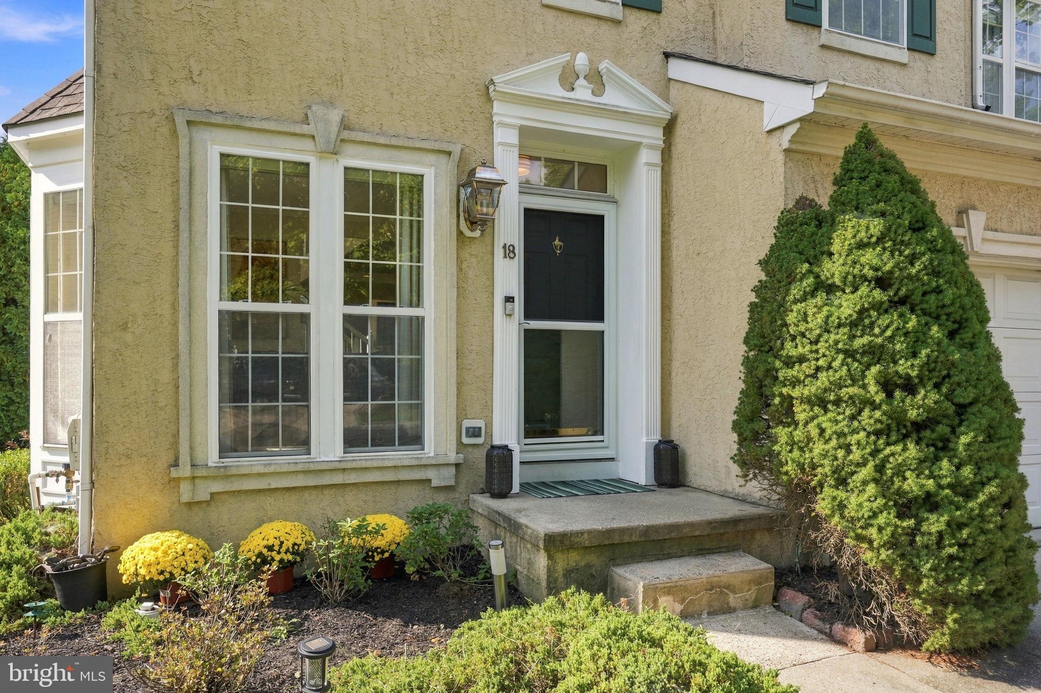 18 BRIDLE COURT