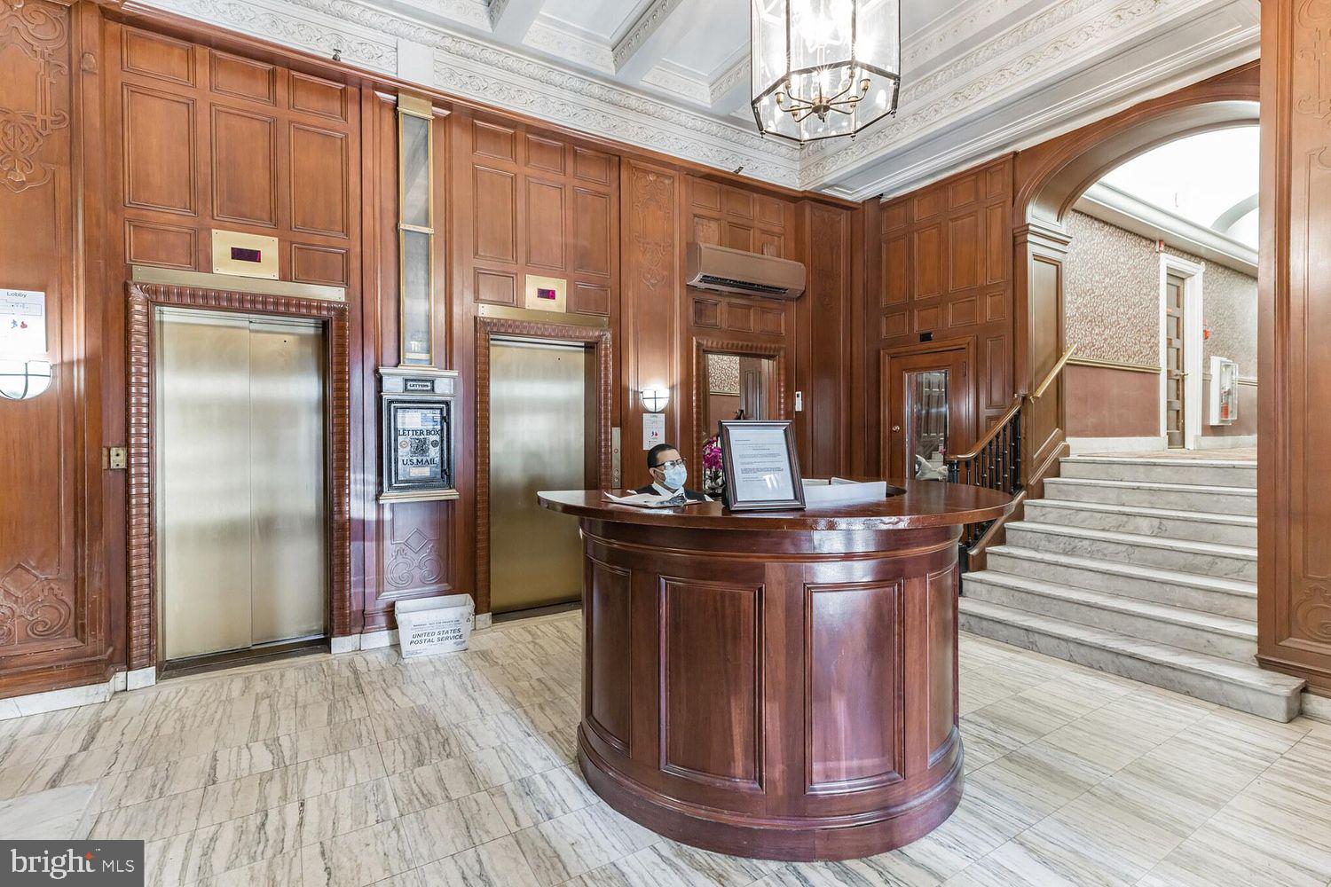 WASHINGTON SQ WEST - Residential