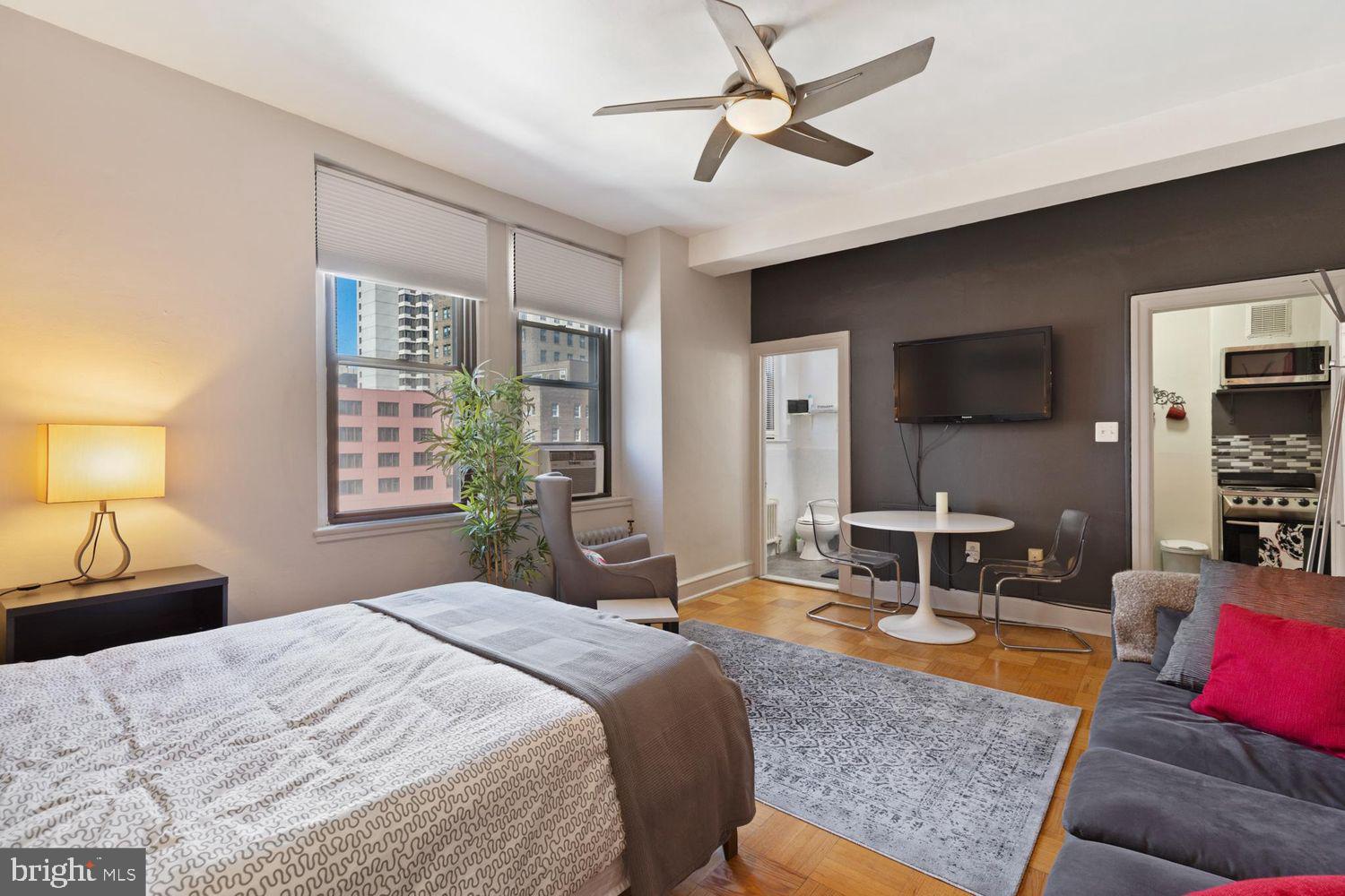 WASHINGTON SQ WEST - Residential