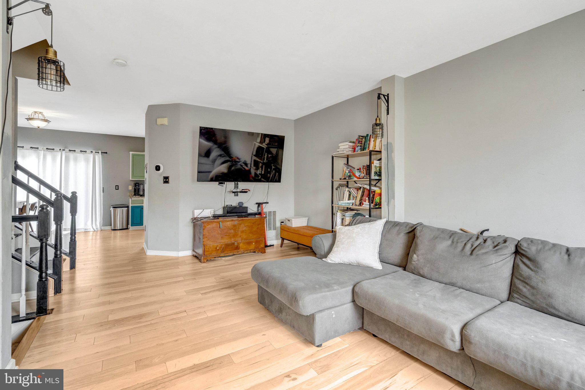 SOUTH RIDING - Residential