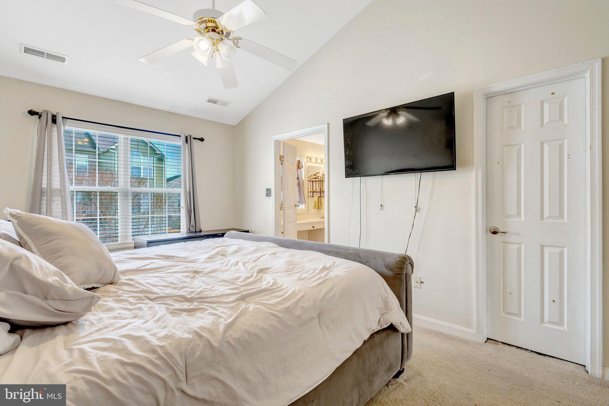 SOUTH RIDING - Residential