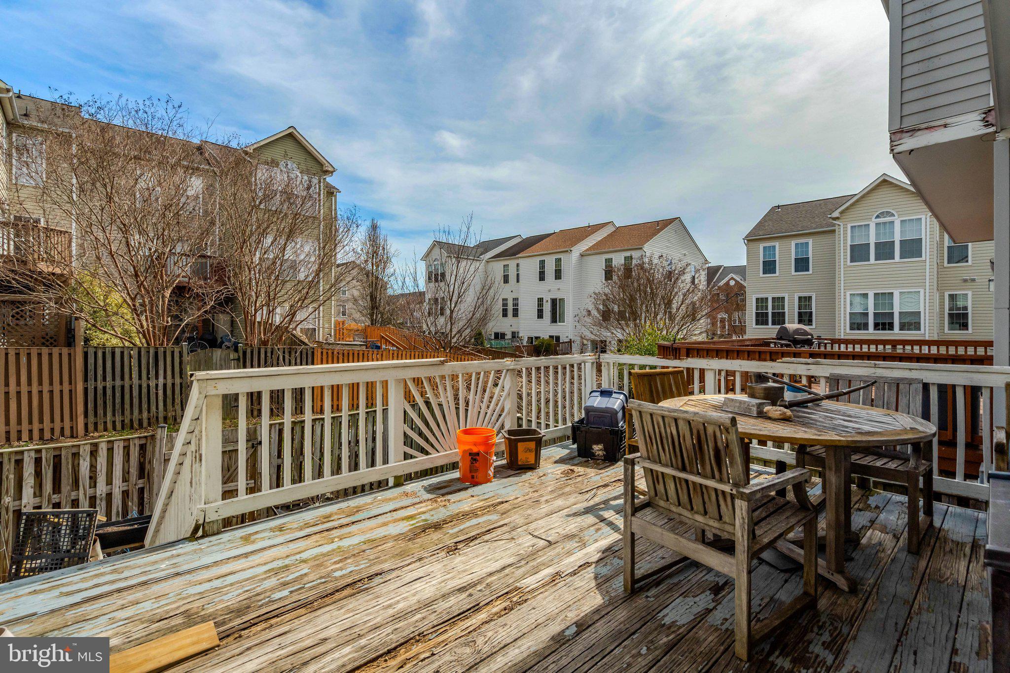 SOUTH RIDING - Residential