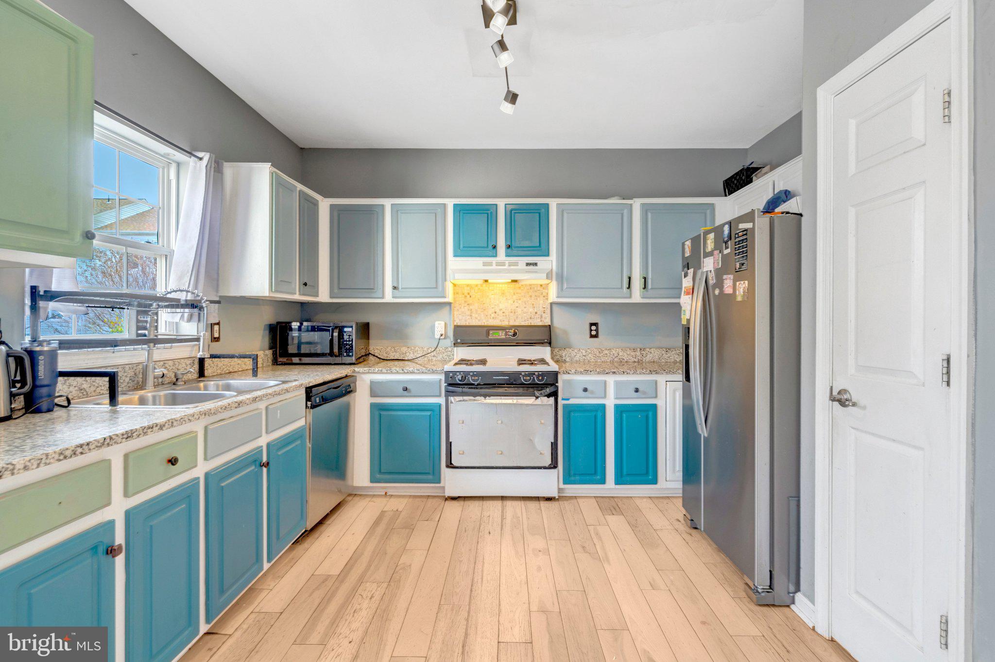 SOUTH RIDING - Residential