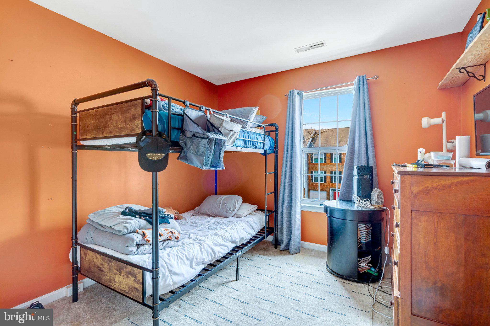 SOUTH RIDING - Residential