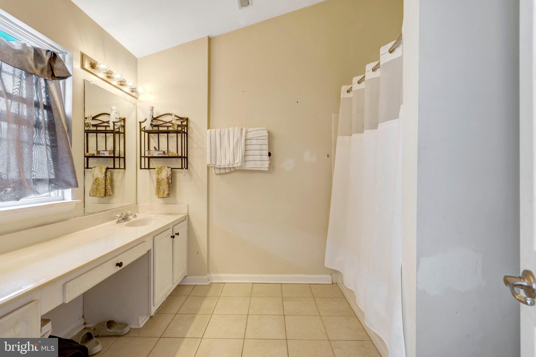 SOUTH RIDING - Residential