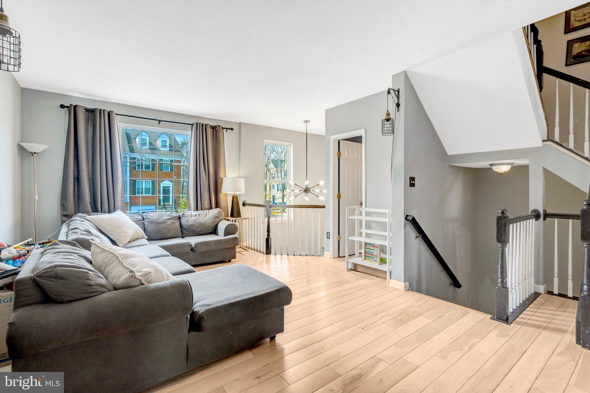 SOUTH RIDING - Residential