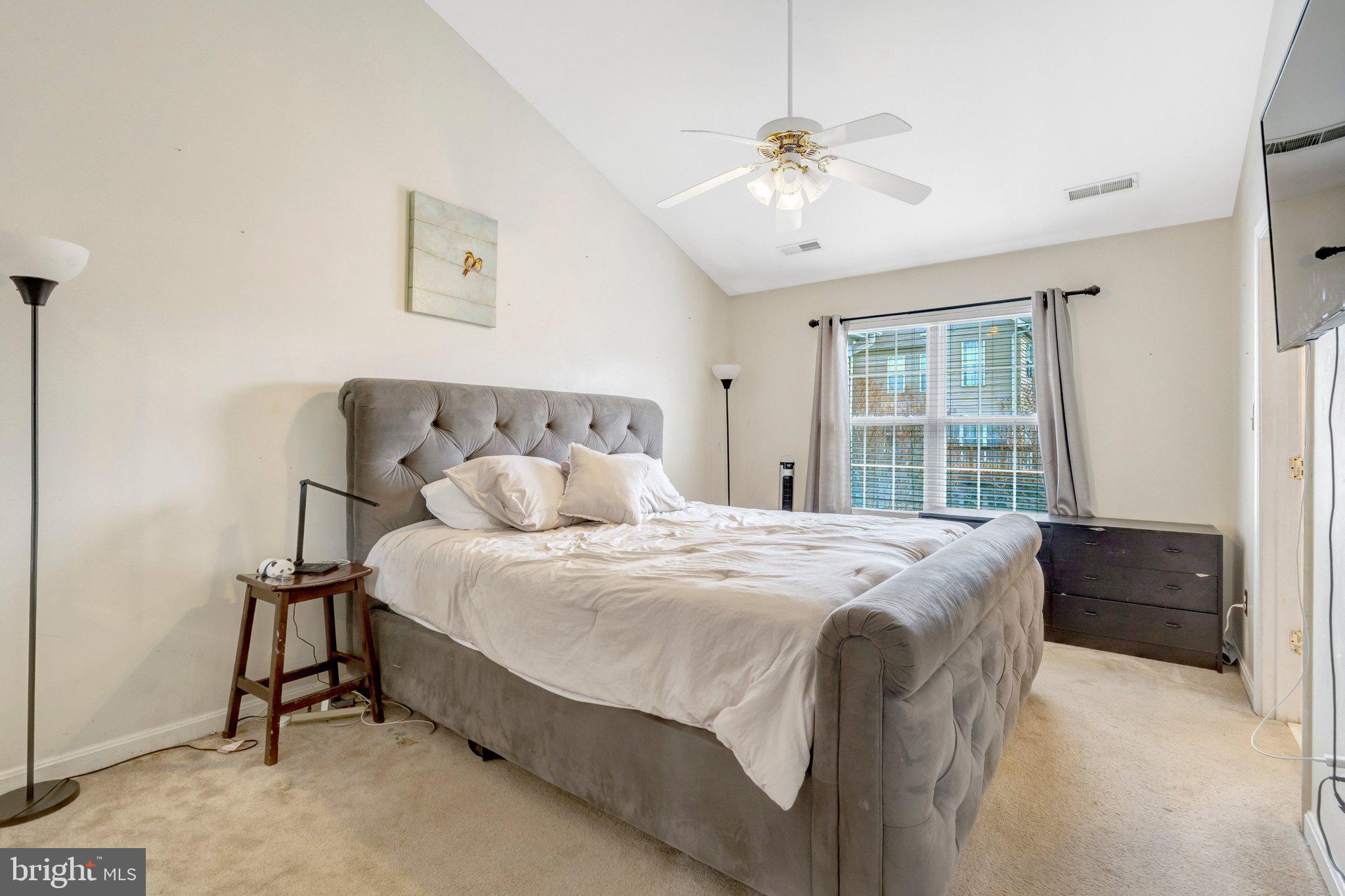 SOUTH RIDING - Residential