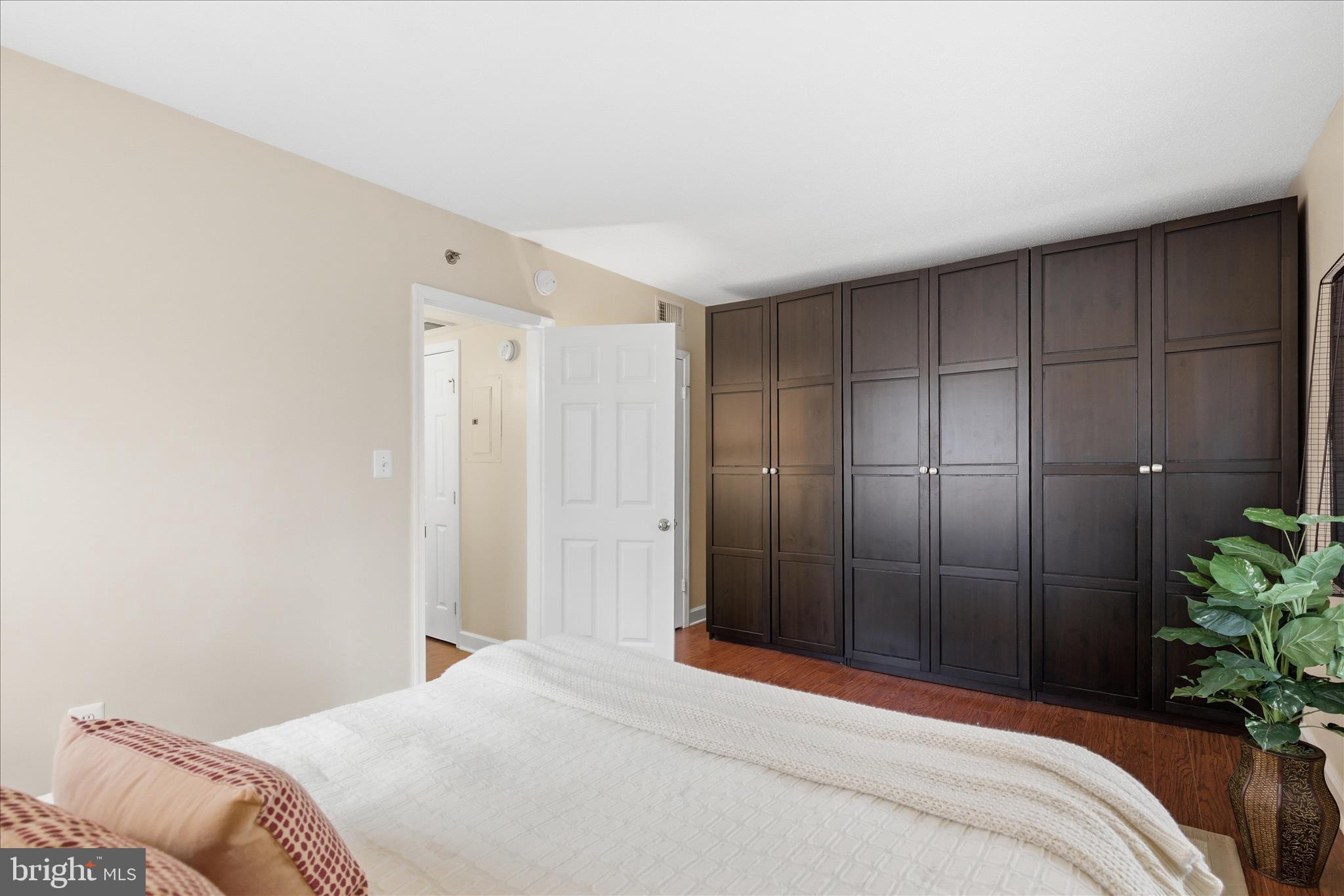 RIVERTON CONDOMINIUMS - Residential