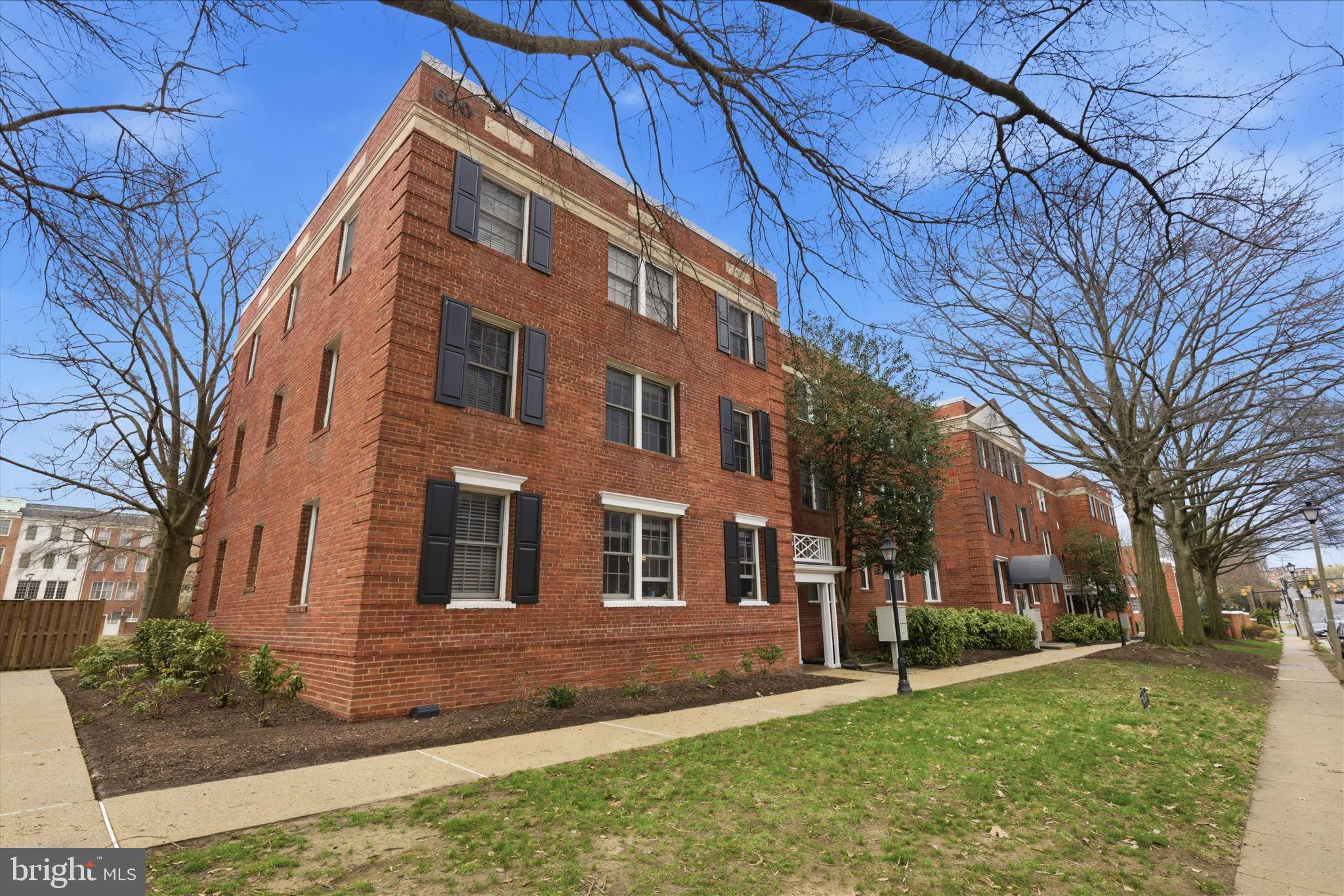 RIVERTON CONDOMINIUMS - Residential