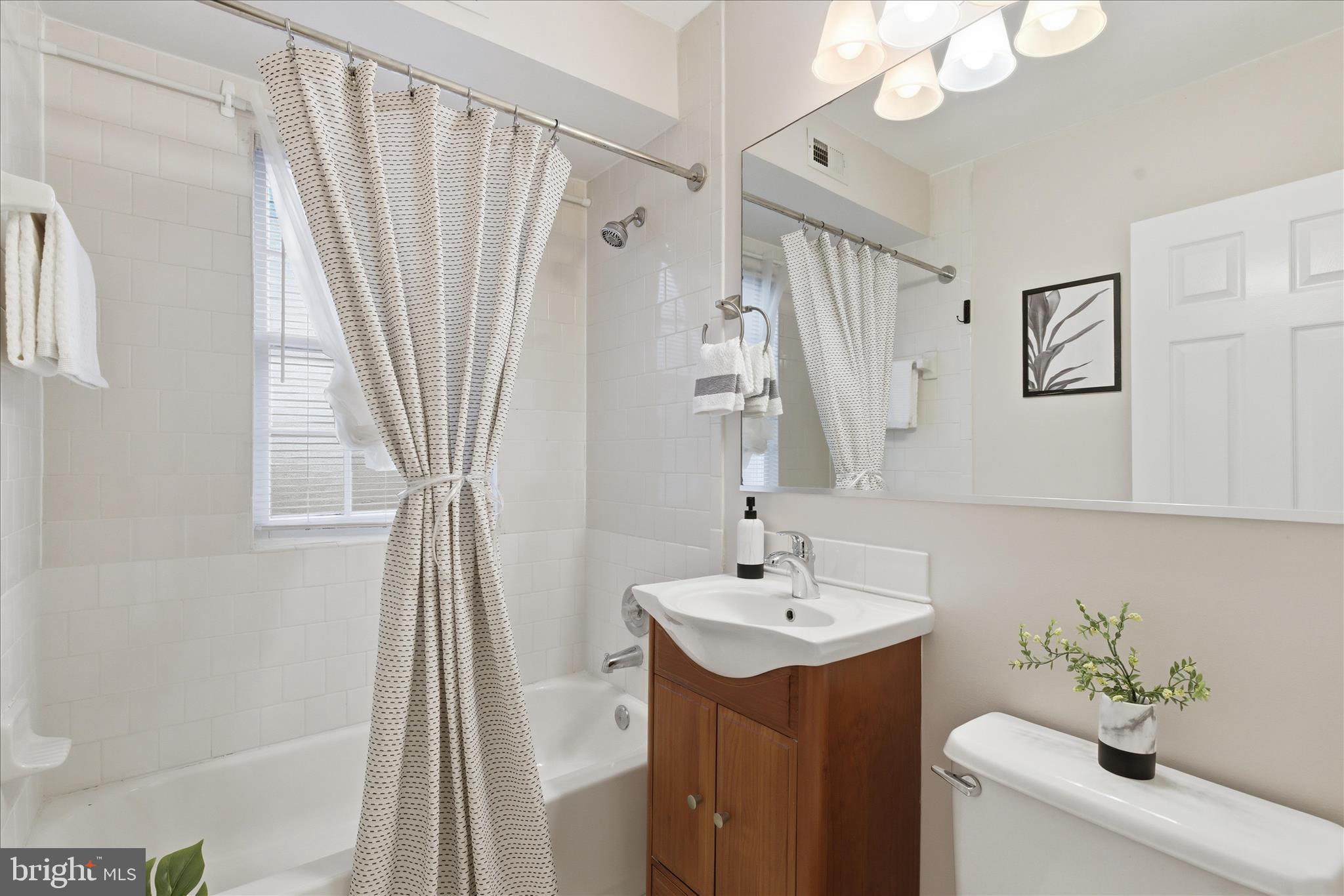 RIVERTON CONDOMINIUMS - Residential