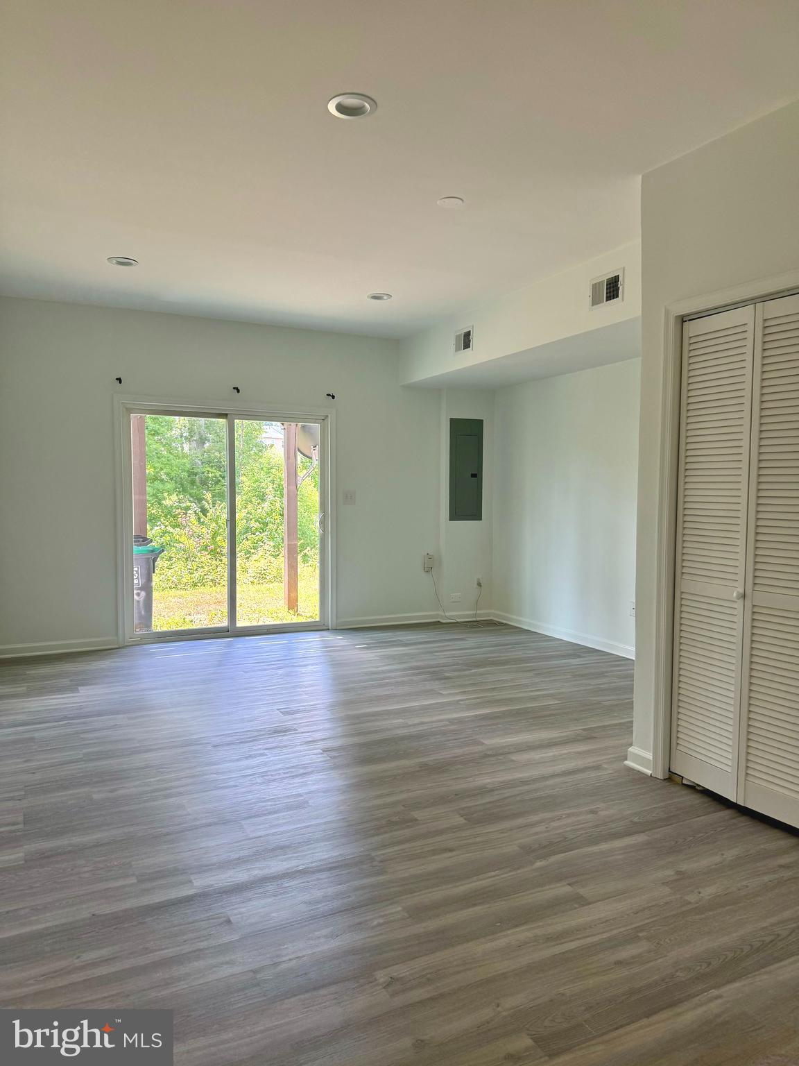 RAPPAHANNOCK LANDING - Residential Lease