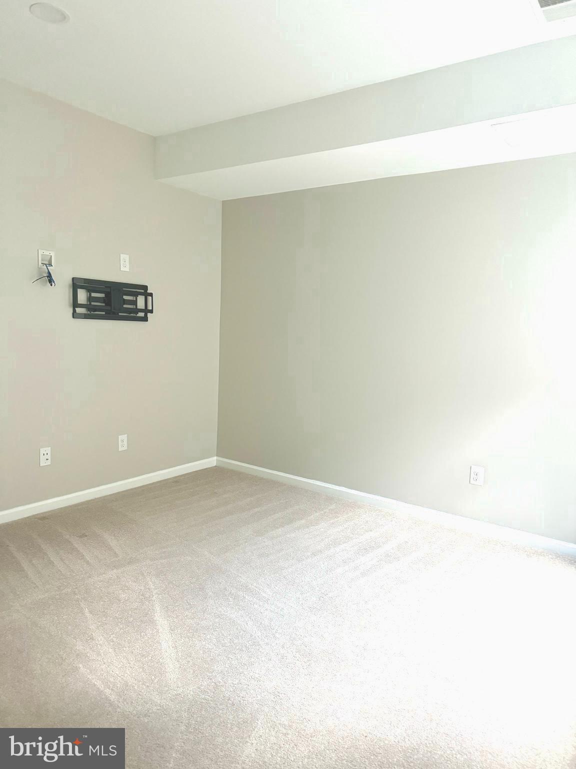 RAPPAHANNOCK LANDING - Residential Lease