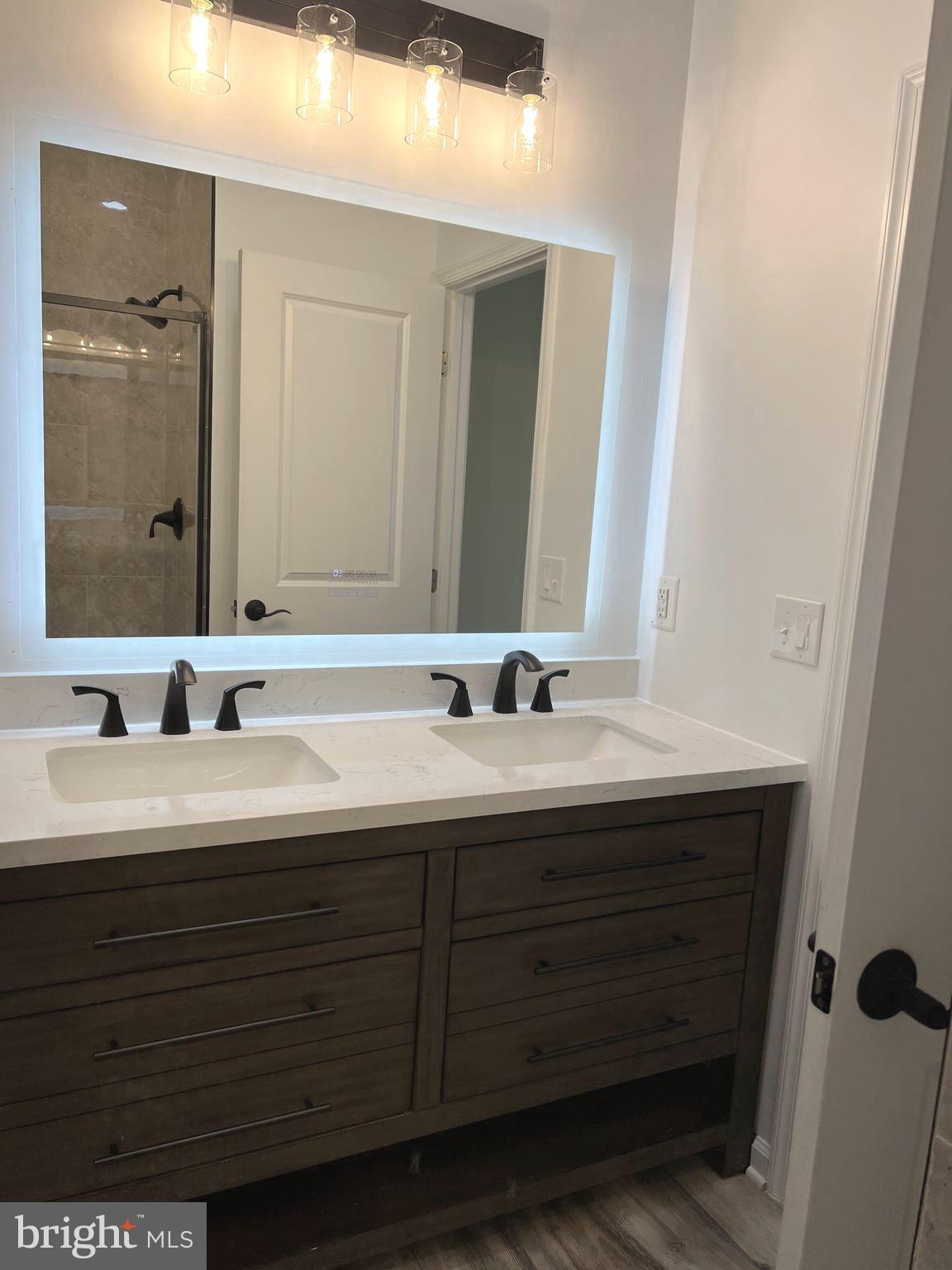 RAPPAHANNOCK LANDING - Residential Lease