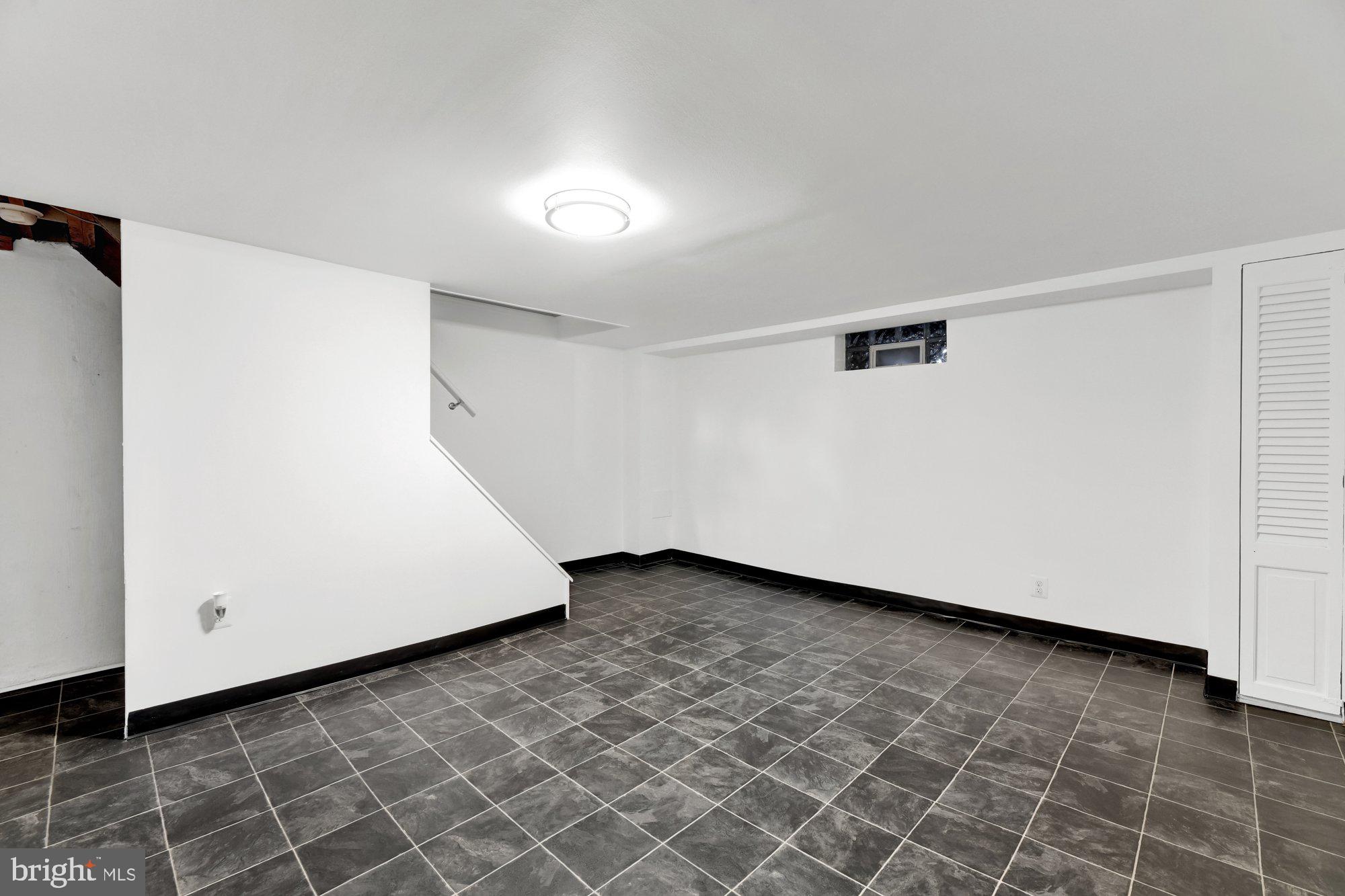 PHILADELPHIA HEIGHTS - Residential