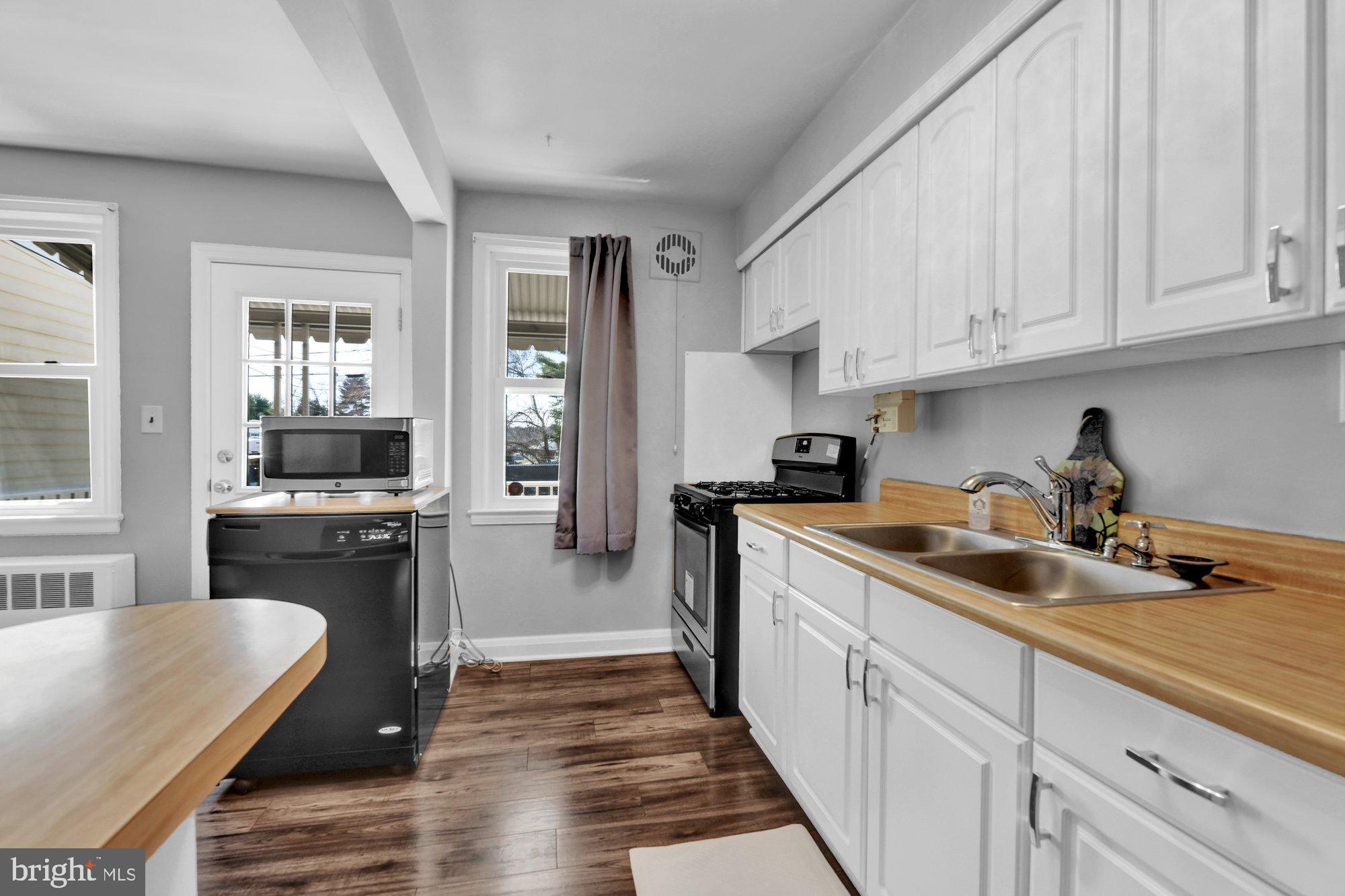 PHILADELPHIA HEIGHTS - Residential