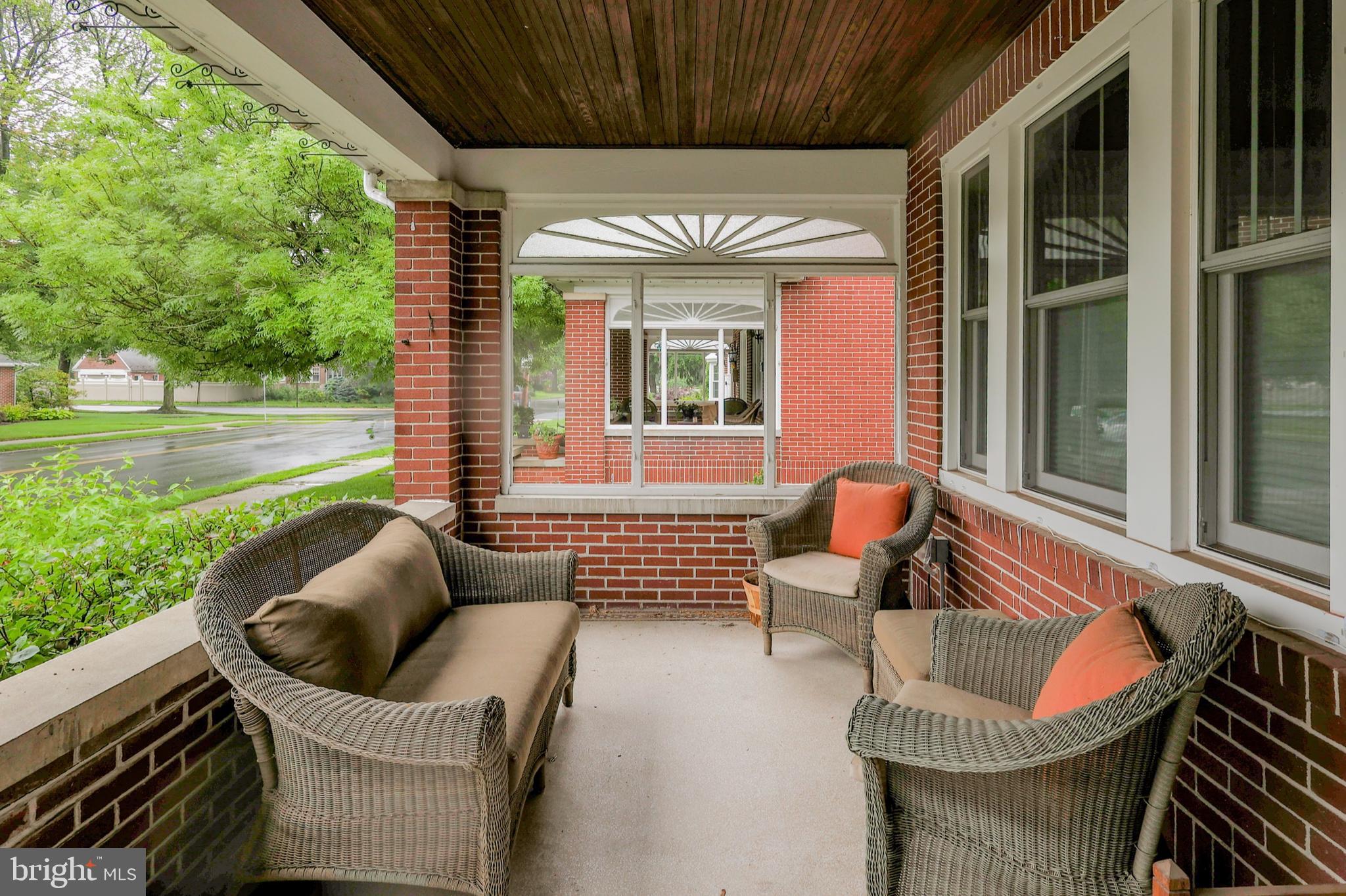 COLLEGE HEIGHTS - Residential