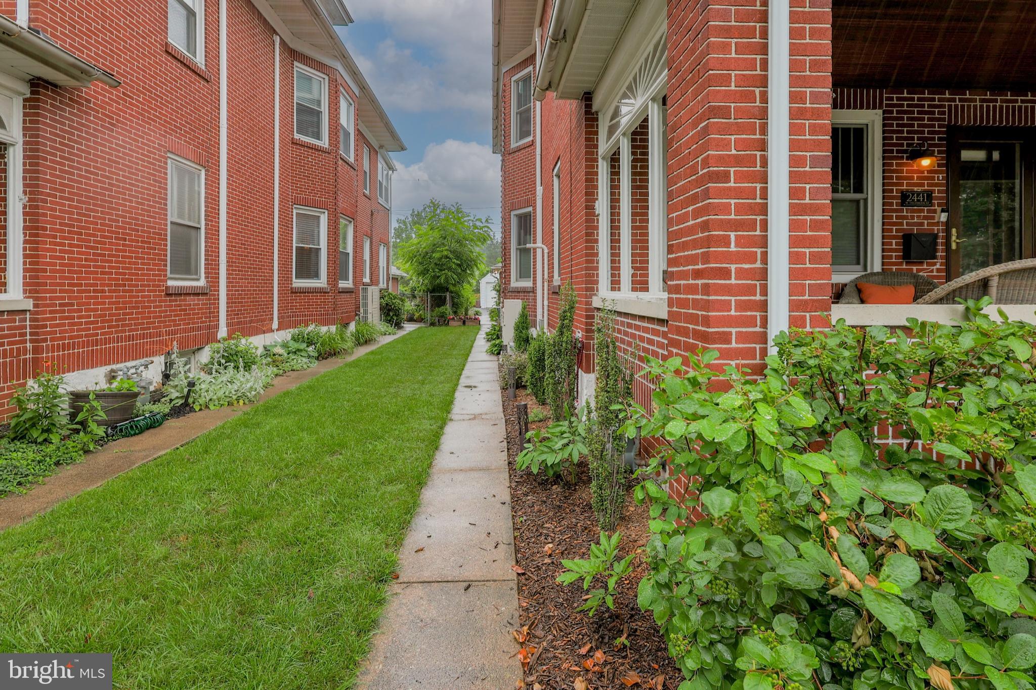 COLLEGE HEIGHTS - Residential