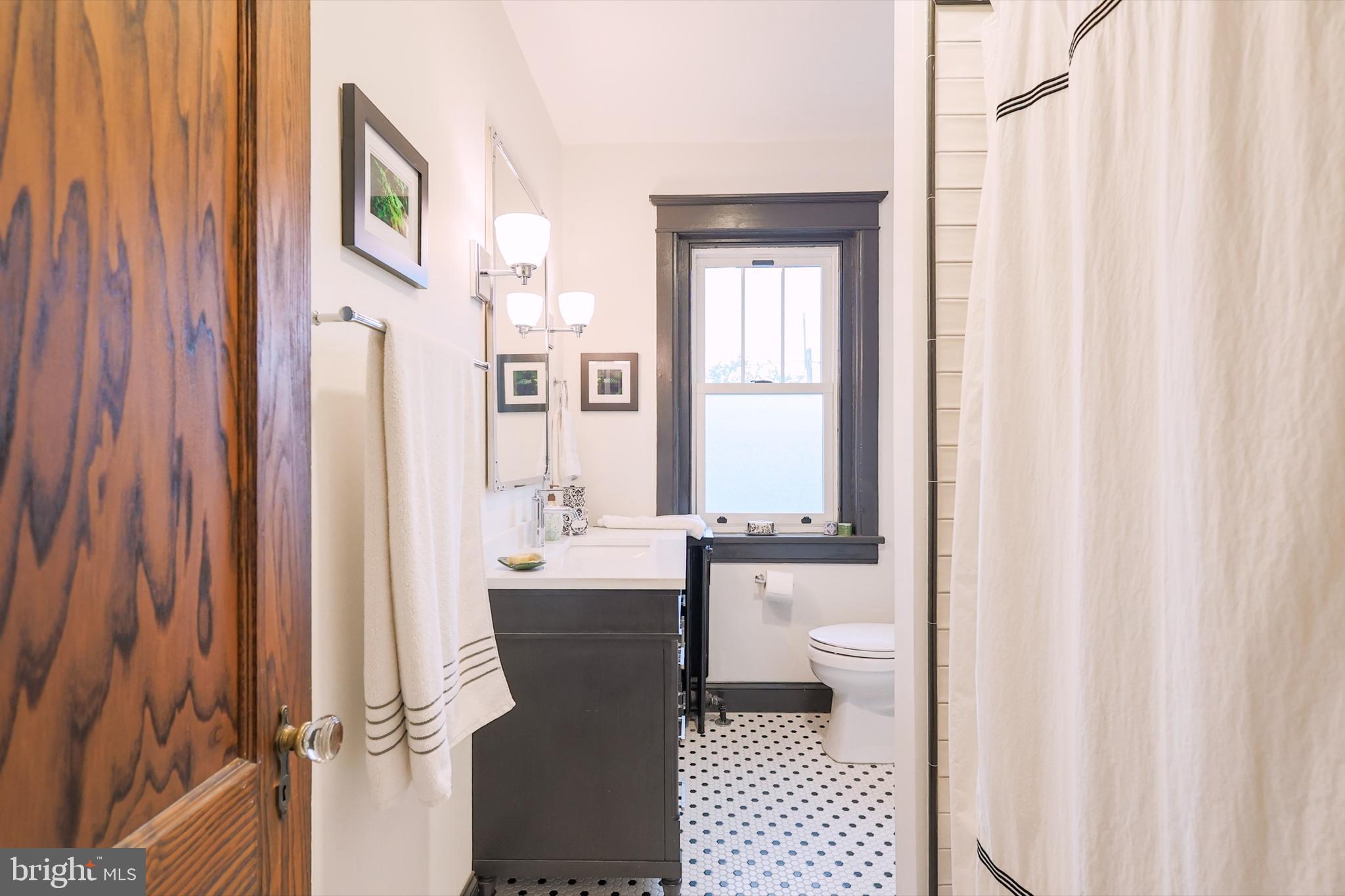 COLLEGE HEIGHTS - Residential