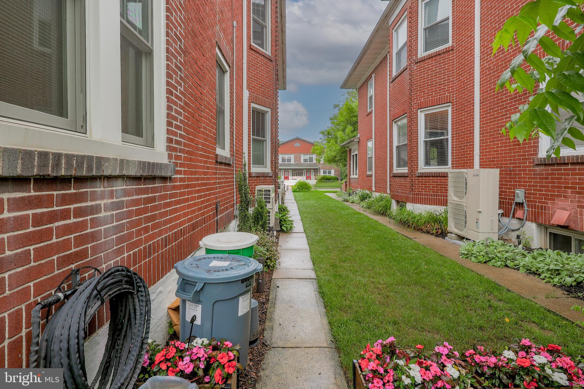 COLLEGE HEIGHTS - Residential