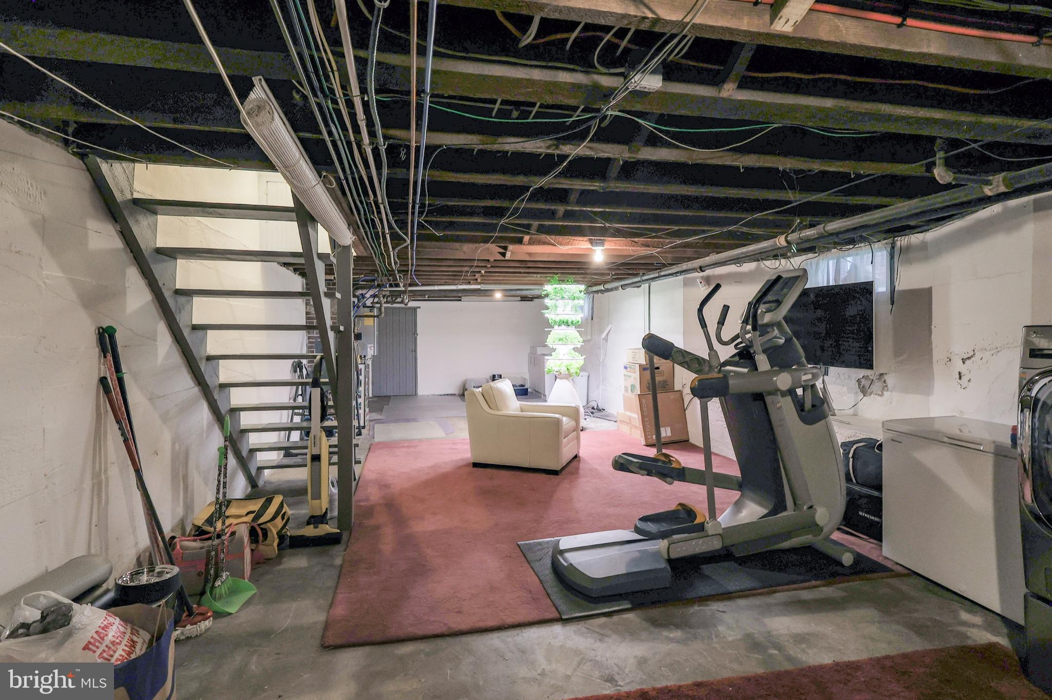 COLLEGE HEIGHTS - Residential