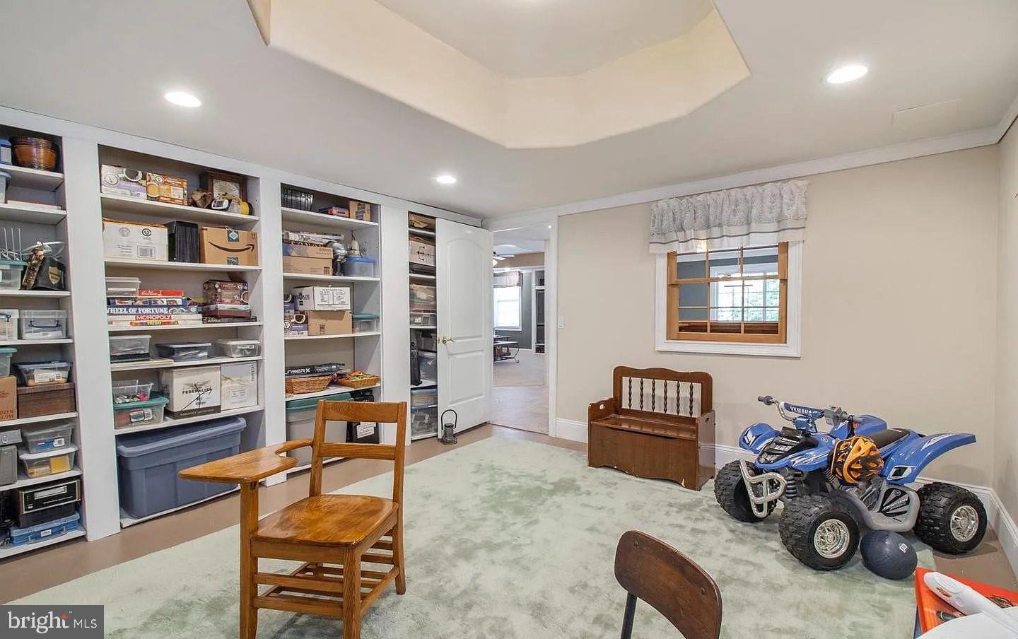 FOXCROFT OF BLUE B - Residential Lease