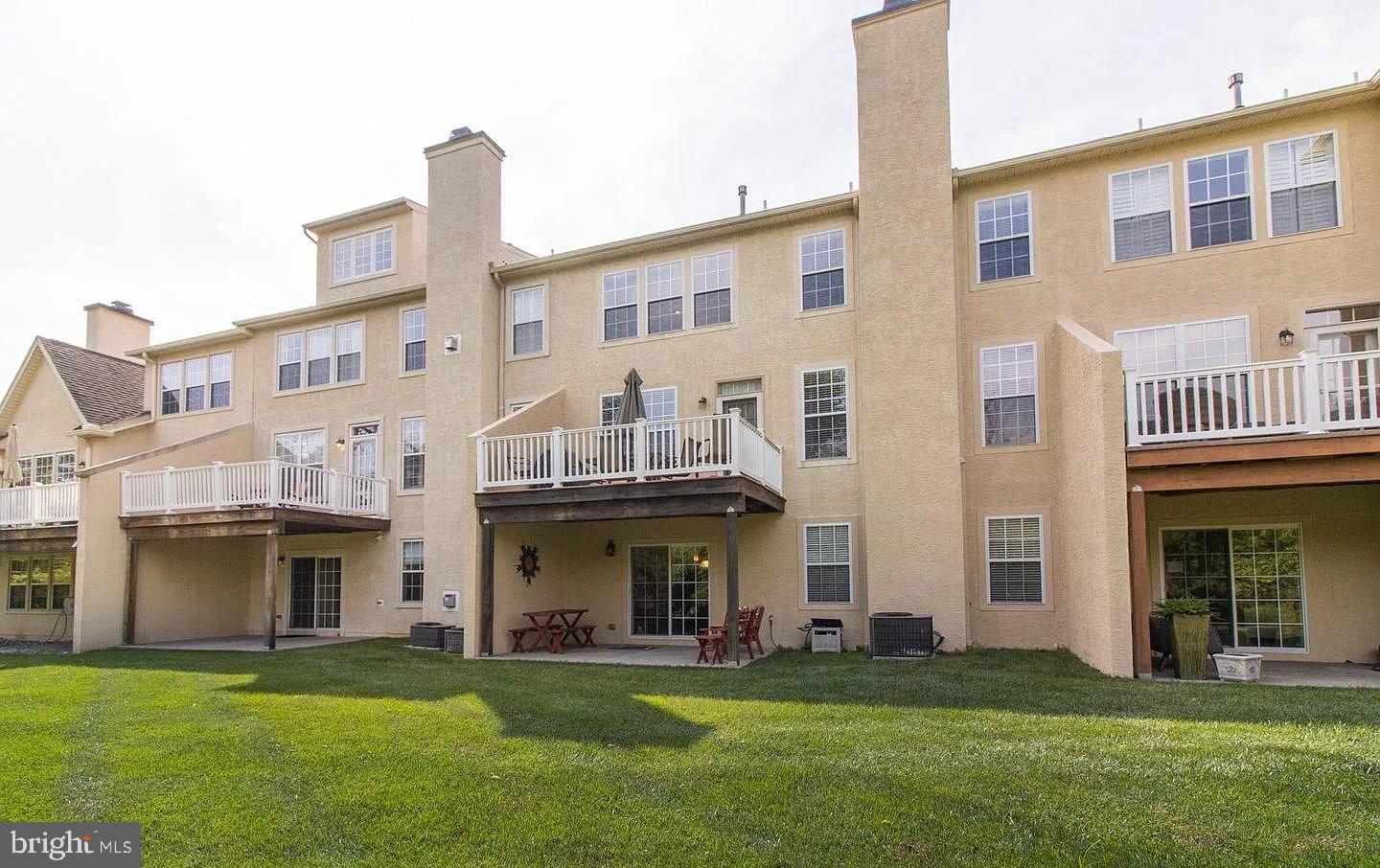 FOXCROFT OF BLUE B - Residential Lease