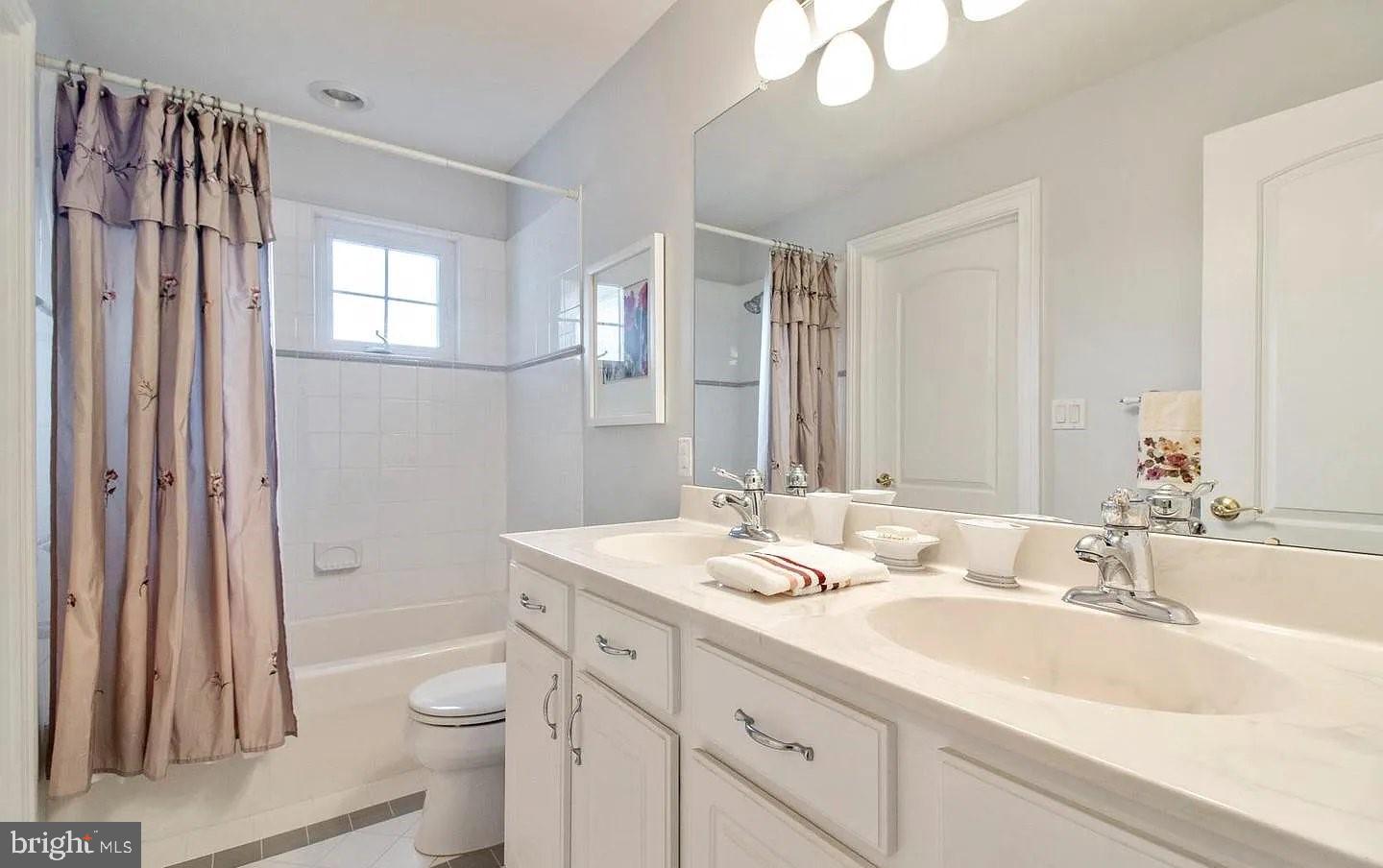 FOXCROFT OF BLUE B - Residential Lease