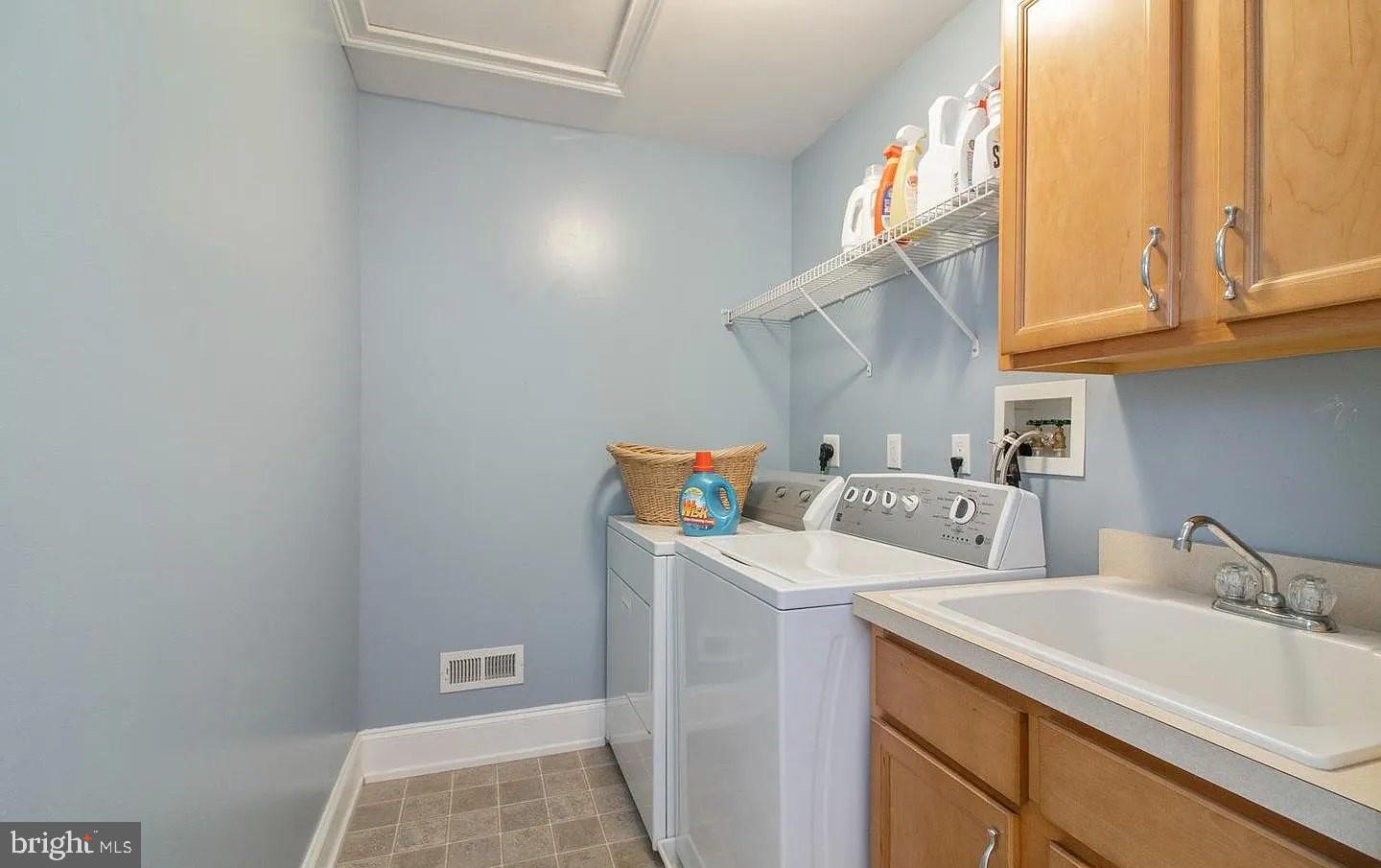 FOXCROFT OF BLUE B - Residential Lease