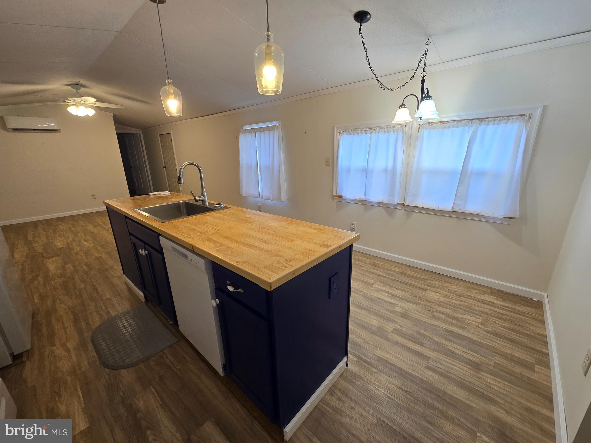 LINCOLN ESTATES MHP - Residential