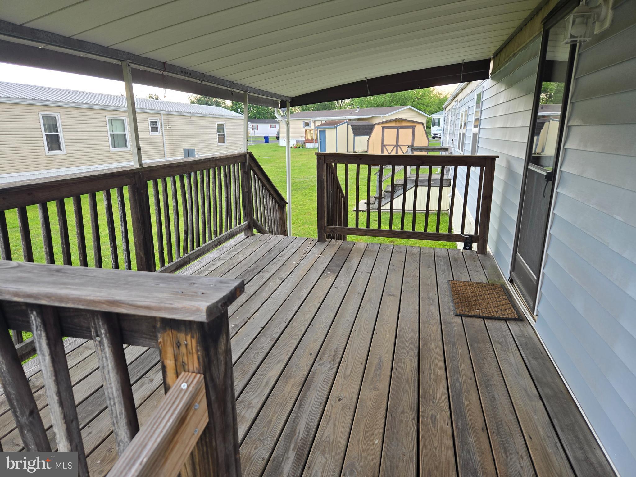 LINCOLN ESTATES MHP - Residential