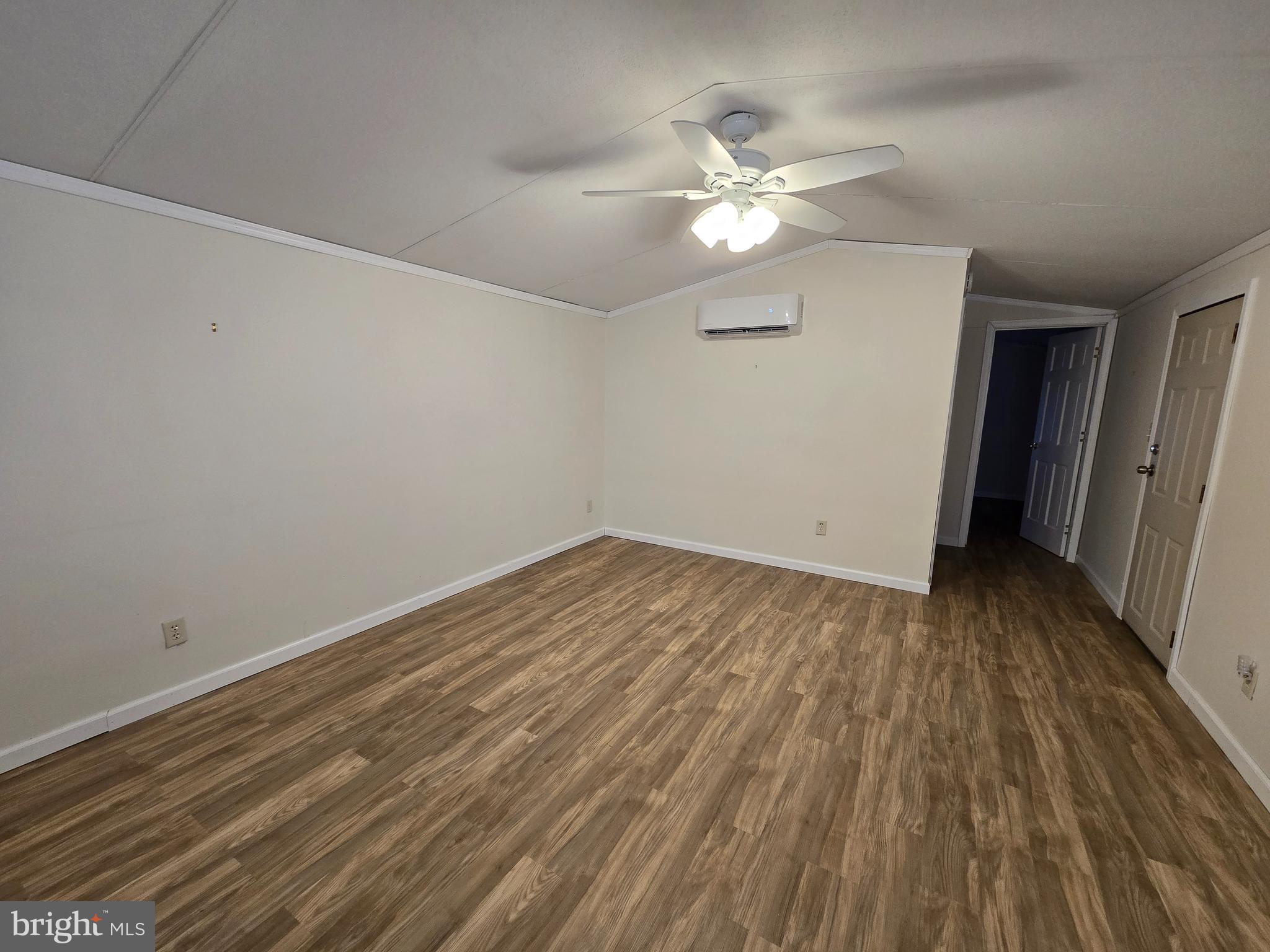 LINCOLN ESTATES MHP - Residential