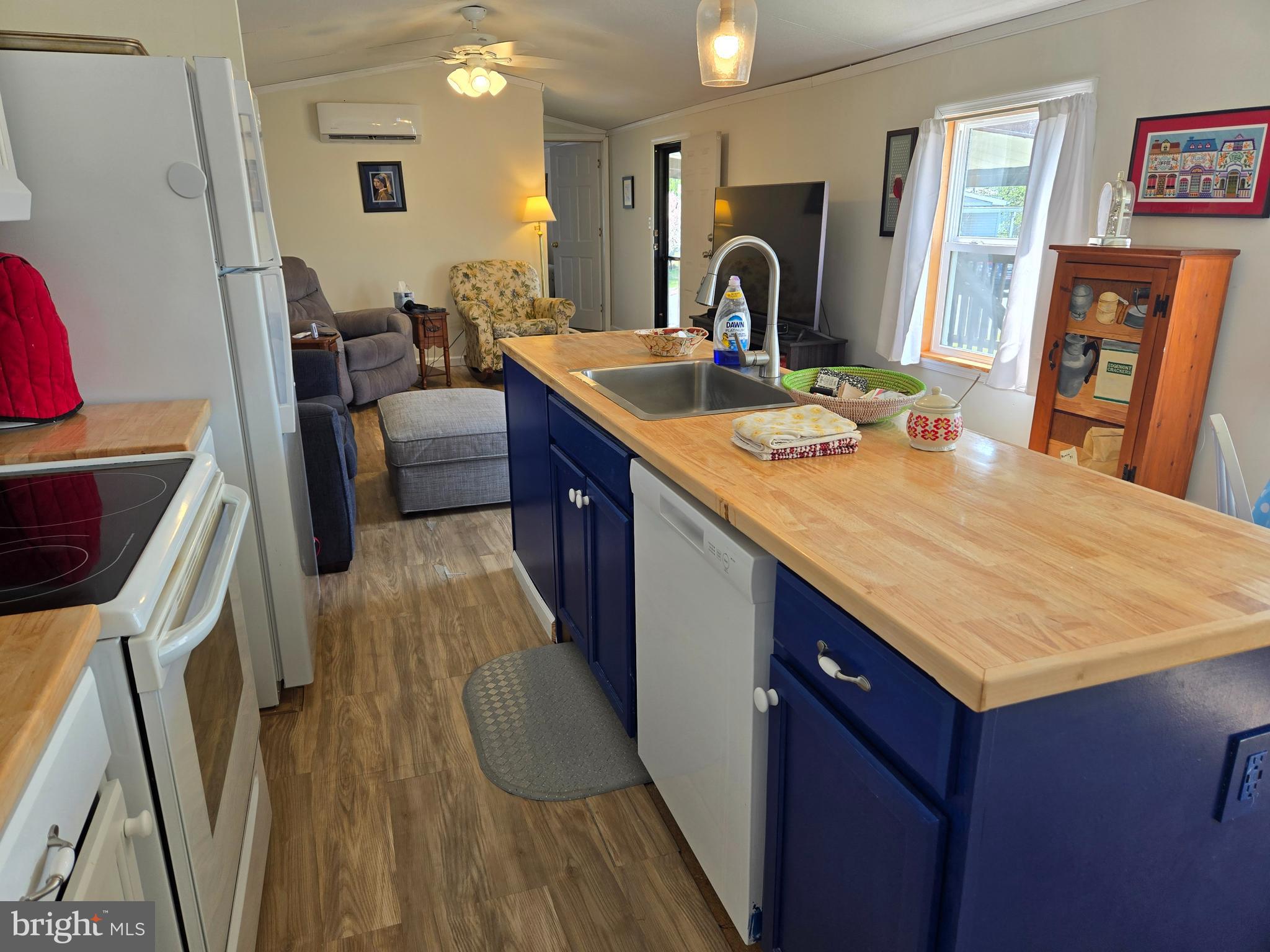 LINCOLN ESTATES MHP - Residential