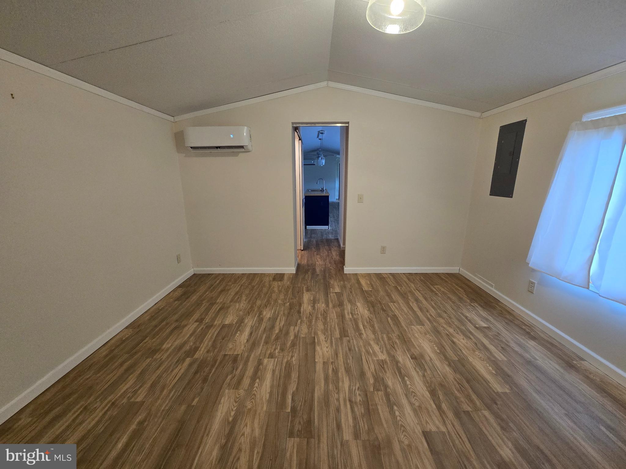 LINCOLN ESTATES MHP - Residential