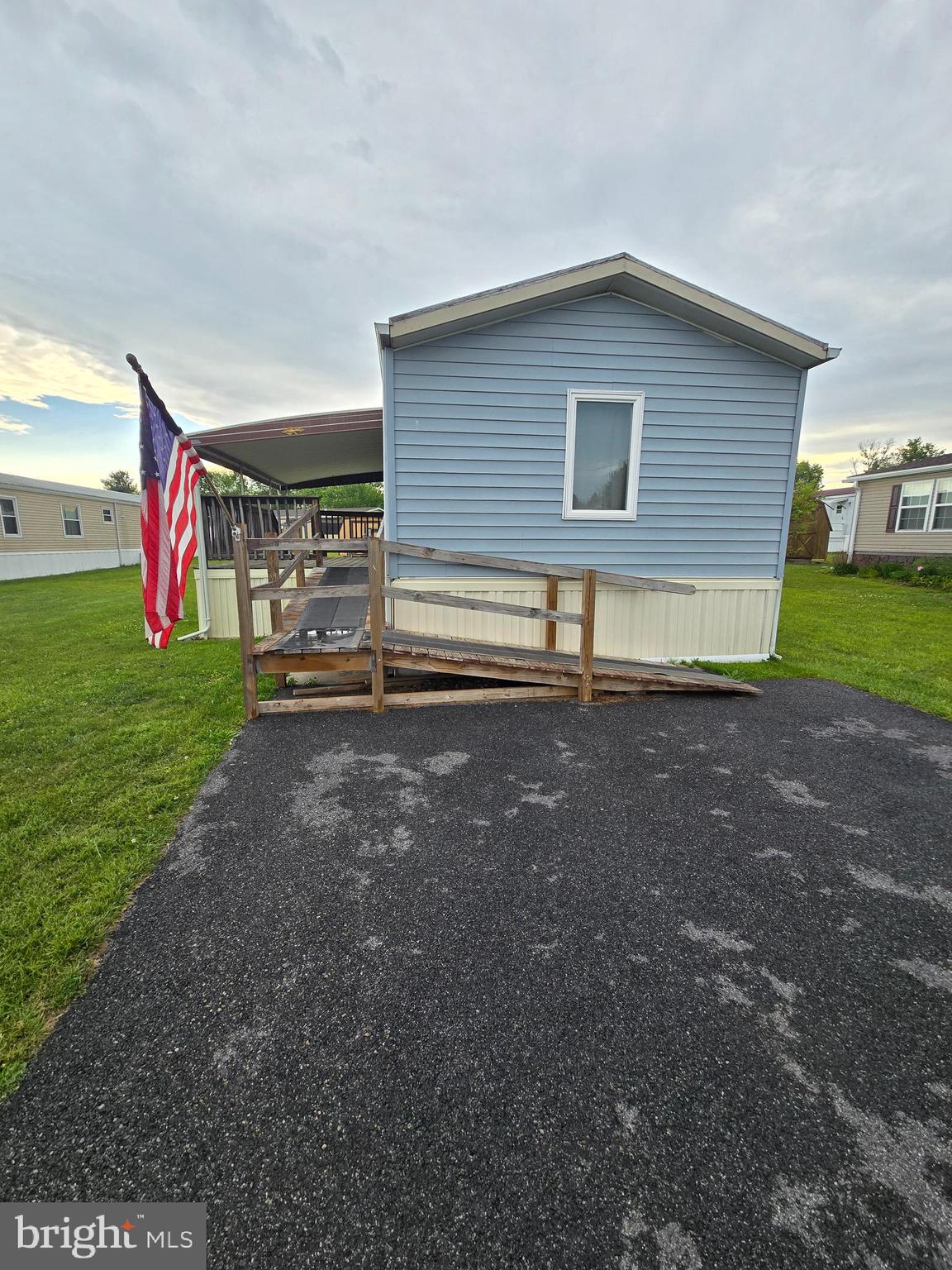LINCOLN ESTATES MHP - Residential