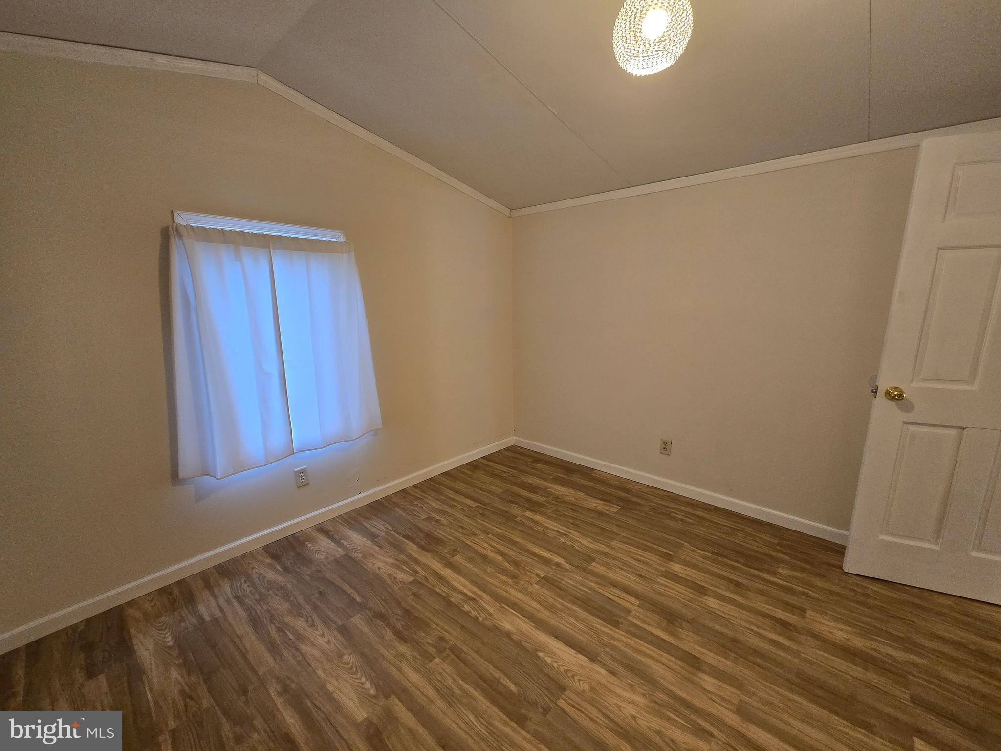 LINCOLN ESTATES MHP - Residential