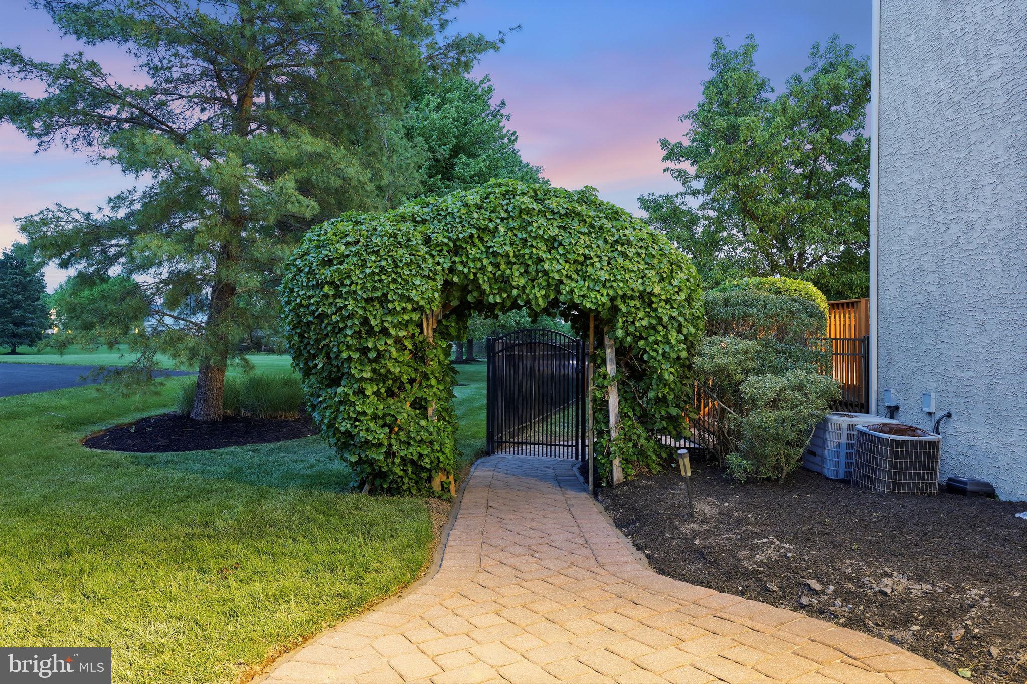 DOLINGTON ESTATES - Residential