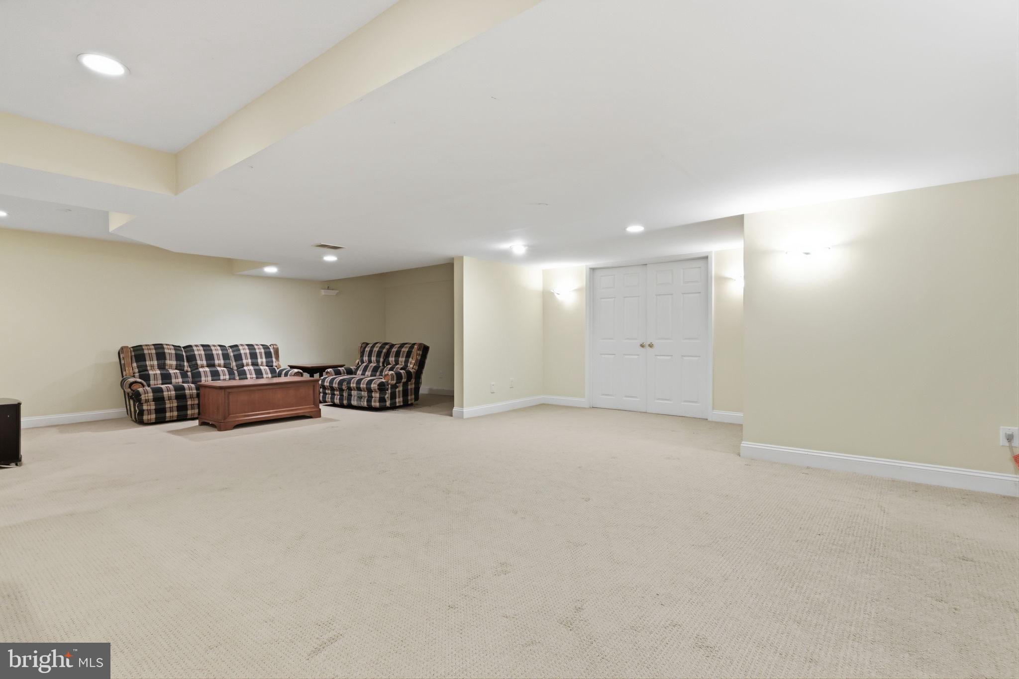 DOLINGTON ESTATES - Residential