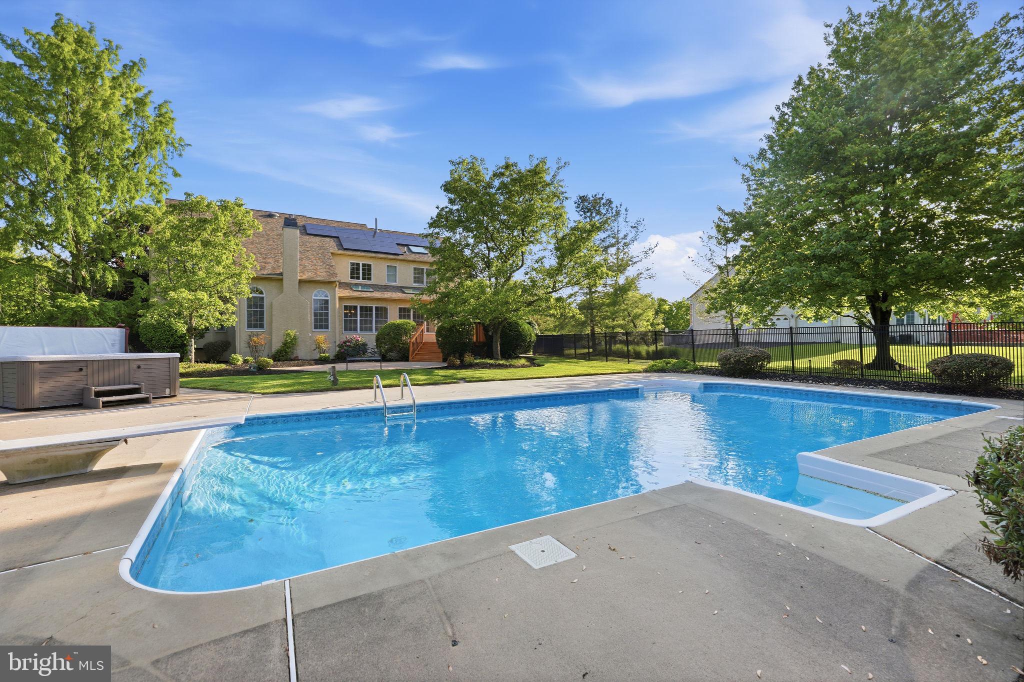 DOLINGTON ESTATES - Residential