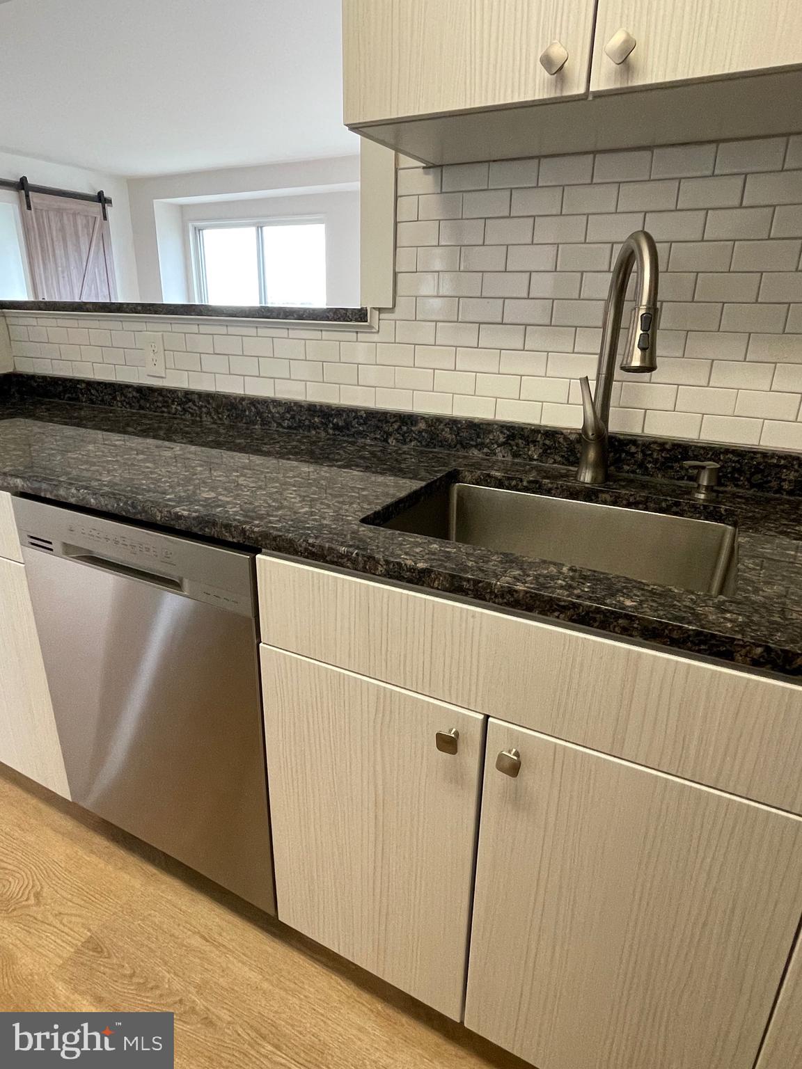 1111 W UNIVERSITY BOULEVARD W 1013-A