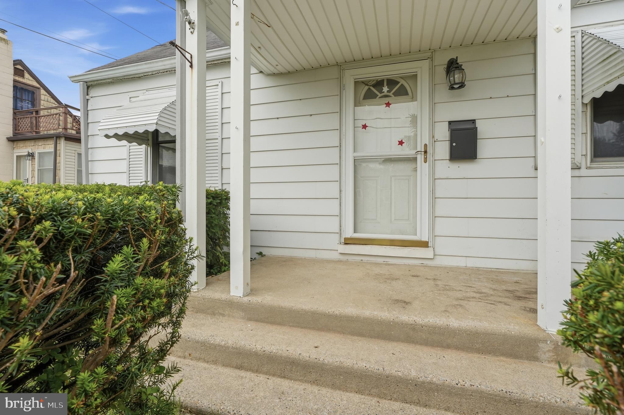 125 ASHURST LANE