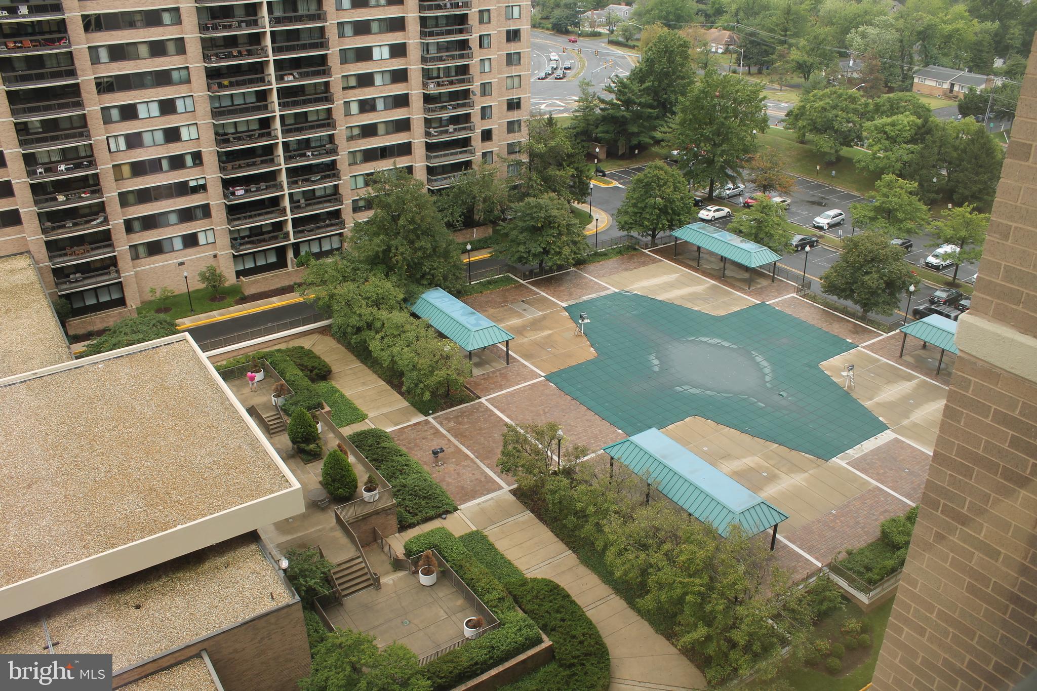 SKYLINE SQUARE CONDO - Residential