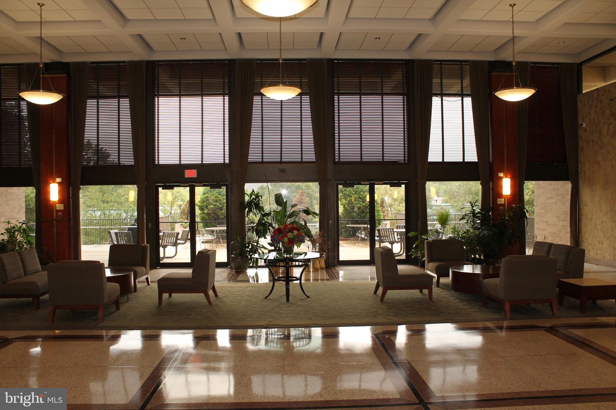 SKYLINE SQUARE CONDO - Residential