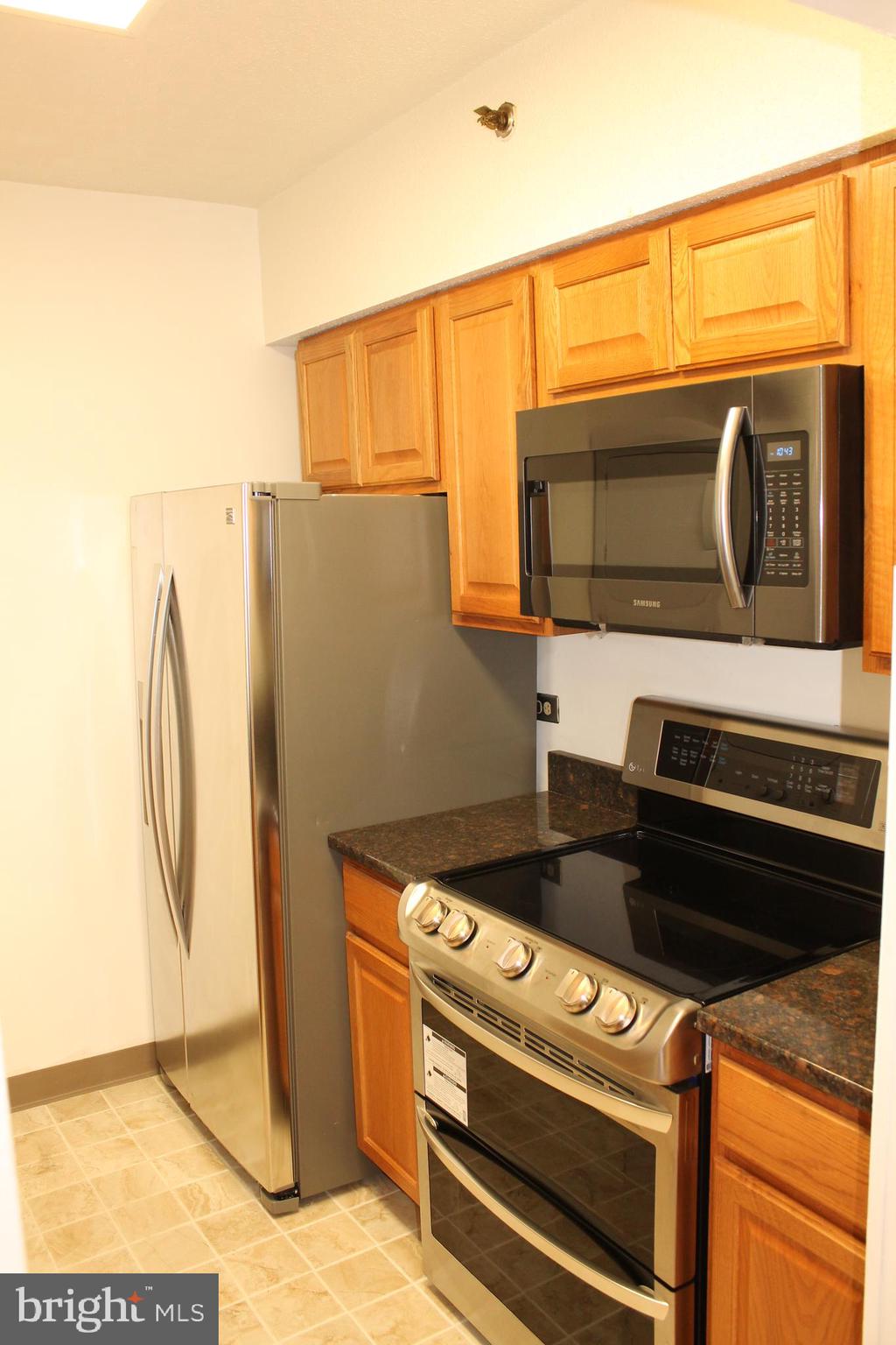 SKYLINE SQUARE CONDO - Residential