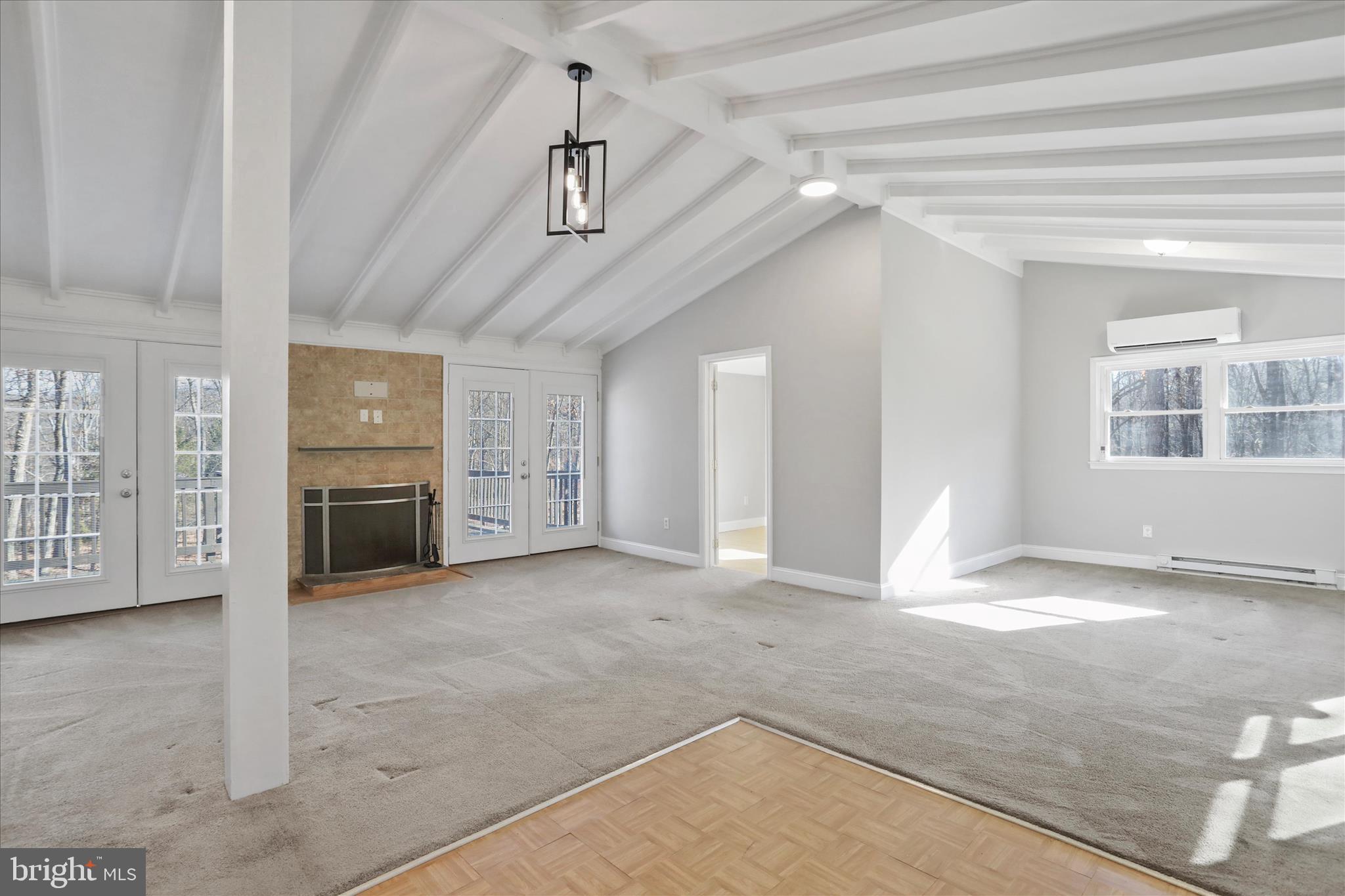 SLEEPY HOLLOW - Residential