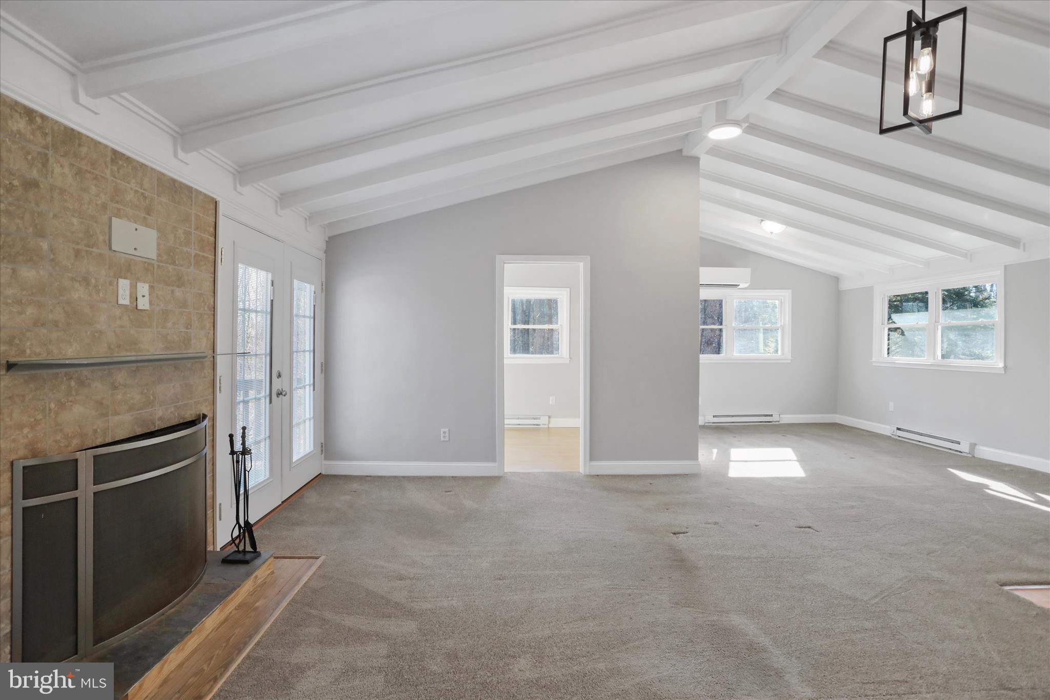 SLEEPY HOLLOW - Residential