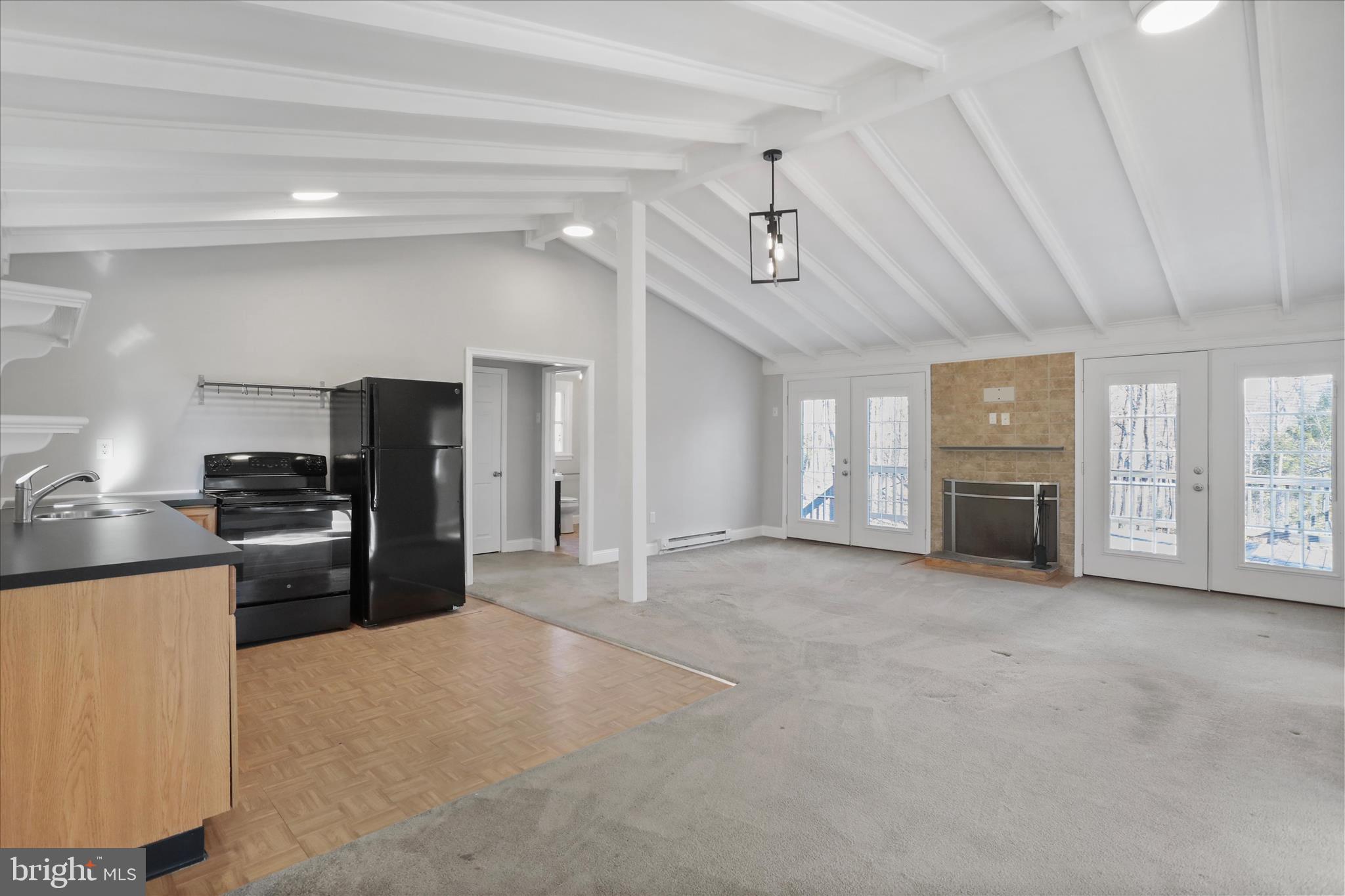 SLEEPY HOLLOW - Residential