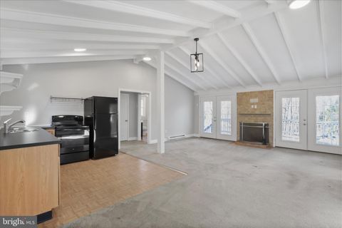 Apartment For Sale - 1127 Audubon Road<br/> Morgan County, HEDGESVILLE, WV 25427